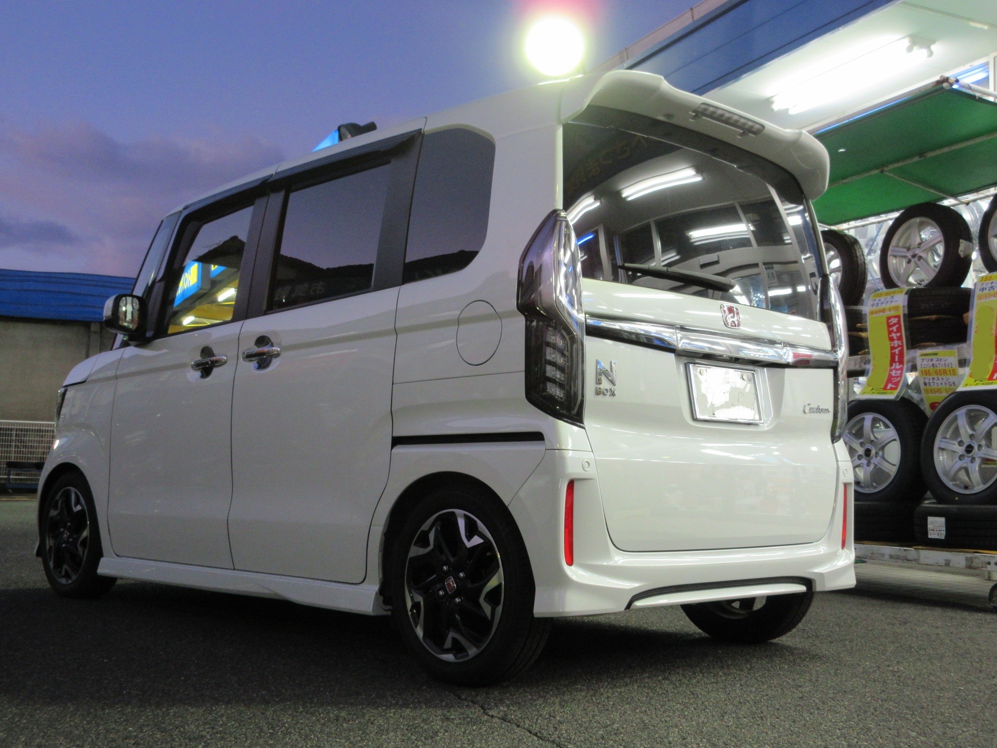 N-BOXカスタムに車高調取り付け | ホンダ N-BOXカスタム 足