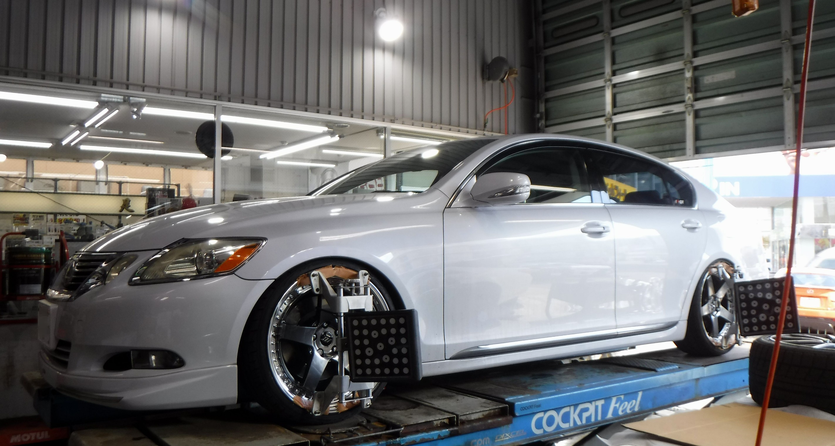 WORK（ワーク）WORK ZISTANCE 取付＆アライメント調整作業 ／ LEXUS