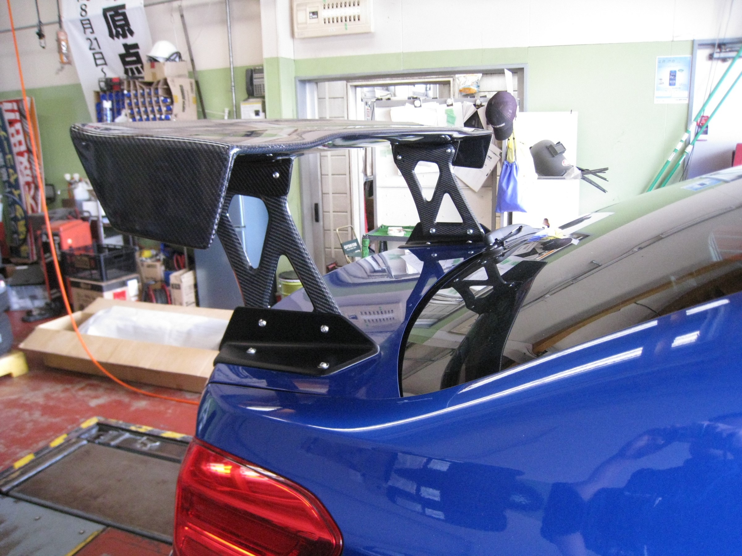 Wrx Sti Gtウイング取付 今日の出来事 コクピット 西部 車のカスタマイズにかかわるスタッフより