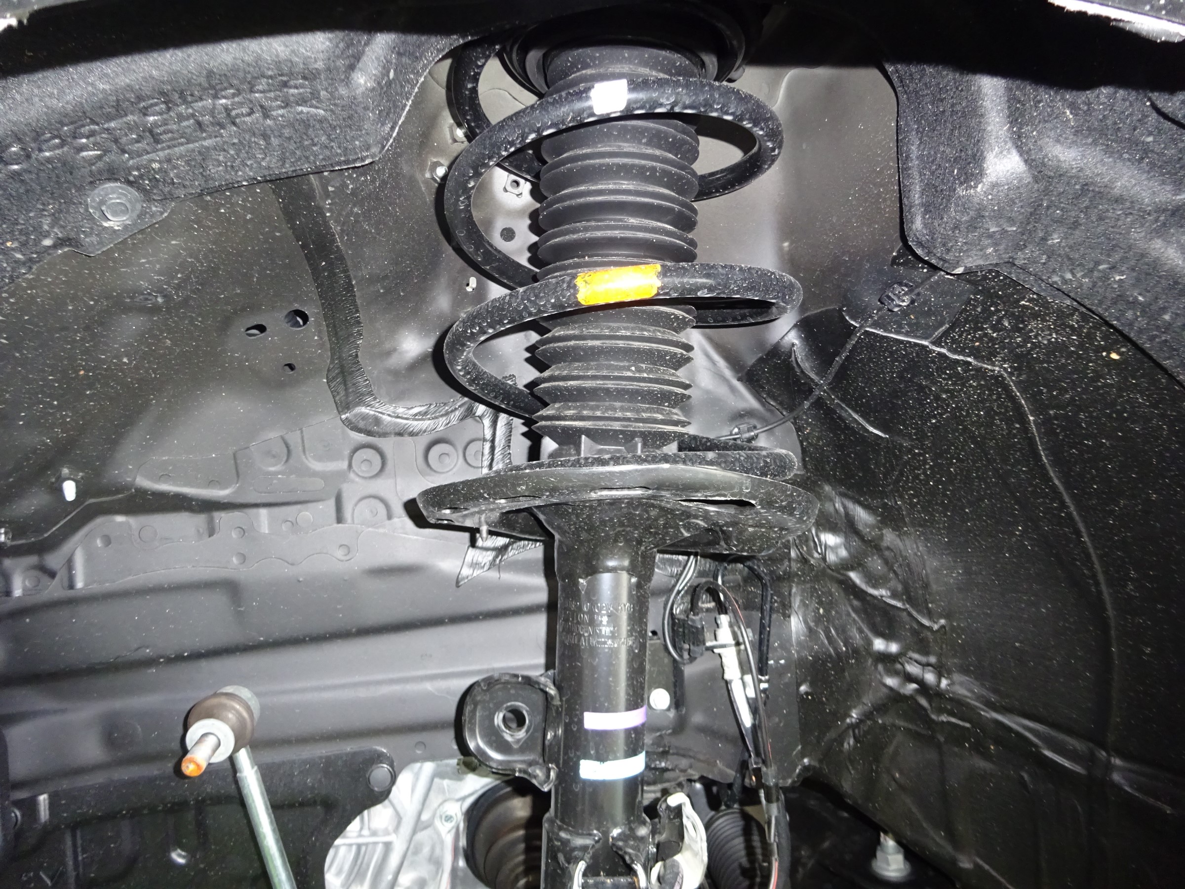 車高調取り付け トヨタ アルファード 足まわり サスペンション ブレーキ 足まわり サスペンション ブレーキ サスペンションパーツ関連取付 Staff日記 コクピット さつま貝塚 車のカスタマイズにかかわるスタッフより