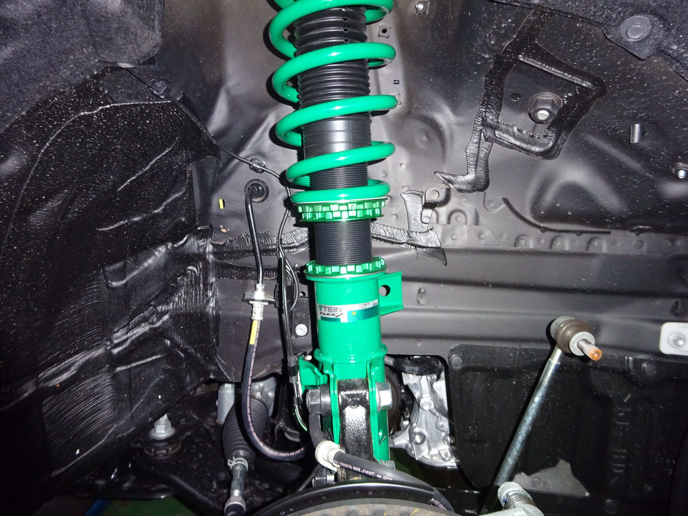 車高調取り付け | トヨタ アルファード 足まわり（サスペンション