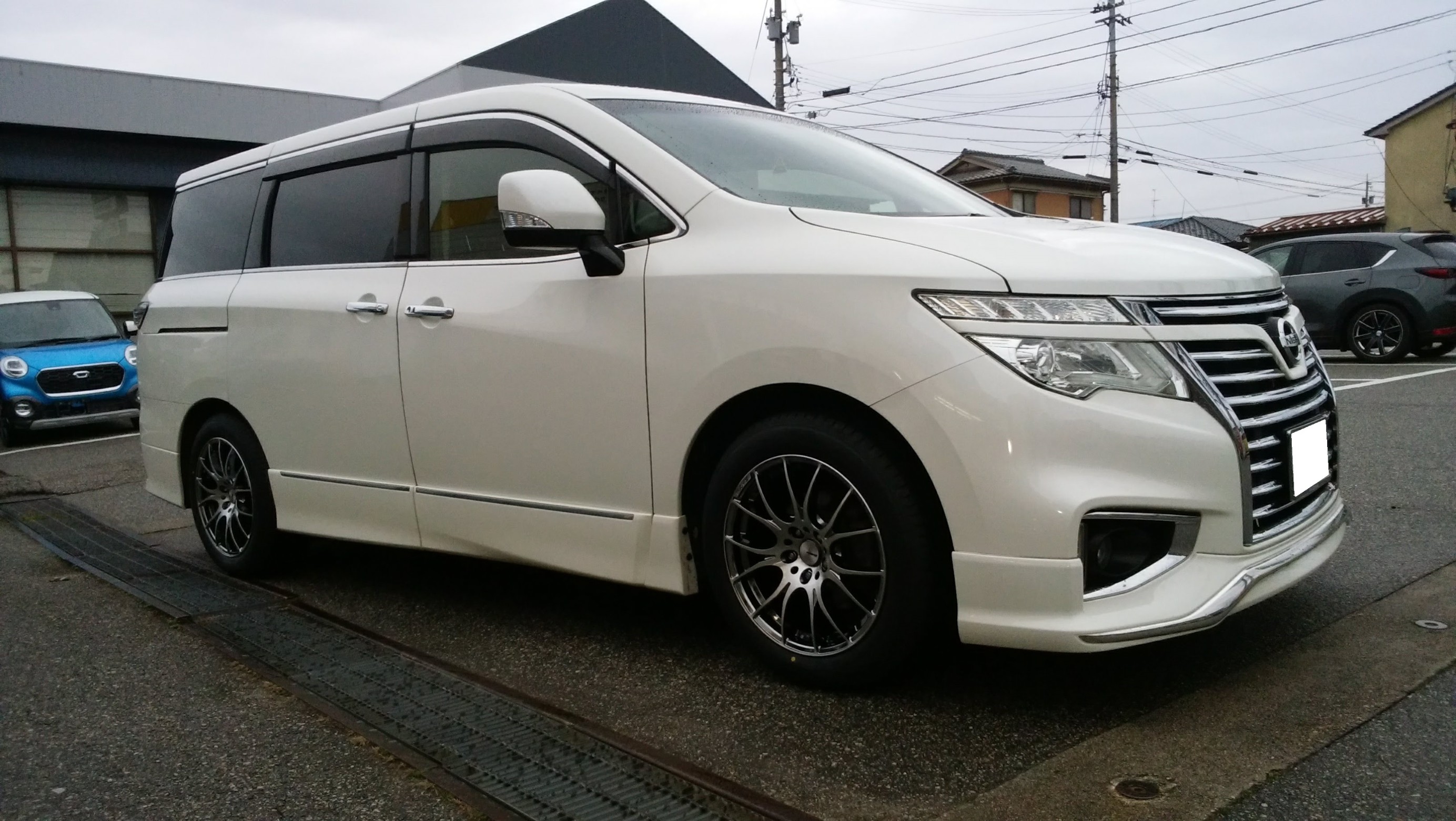 セイムリムでも十分ですよね？ | 日産 エルグランド ホイール