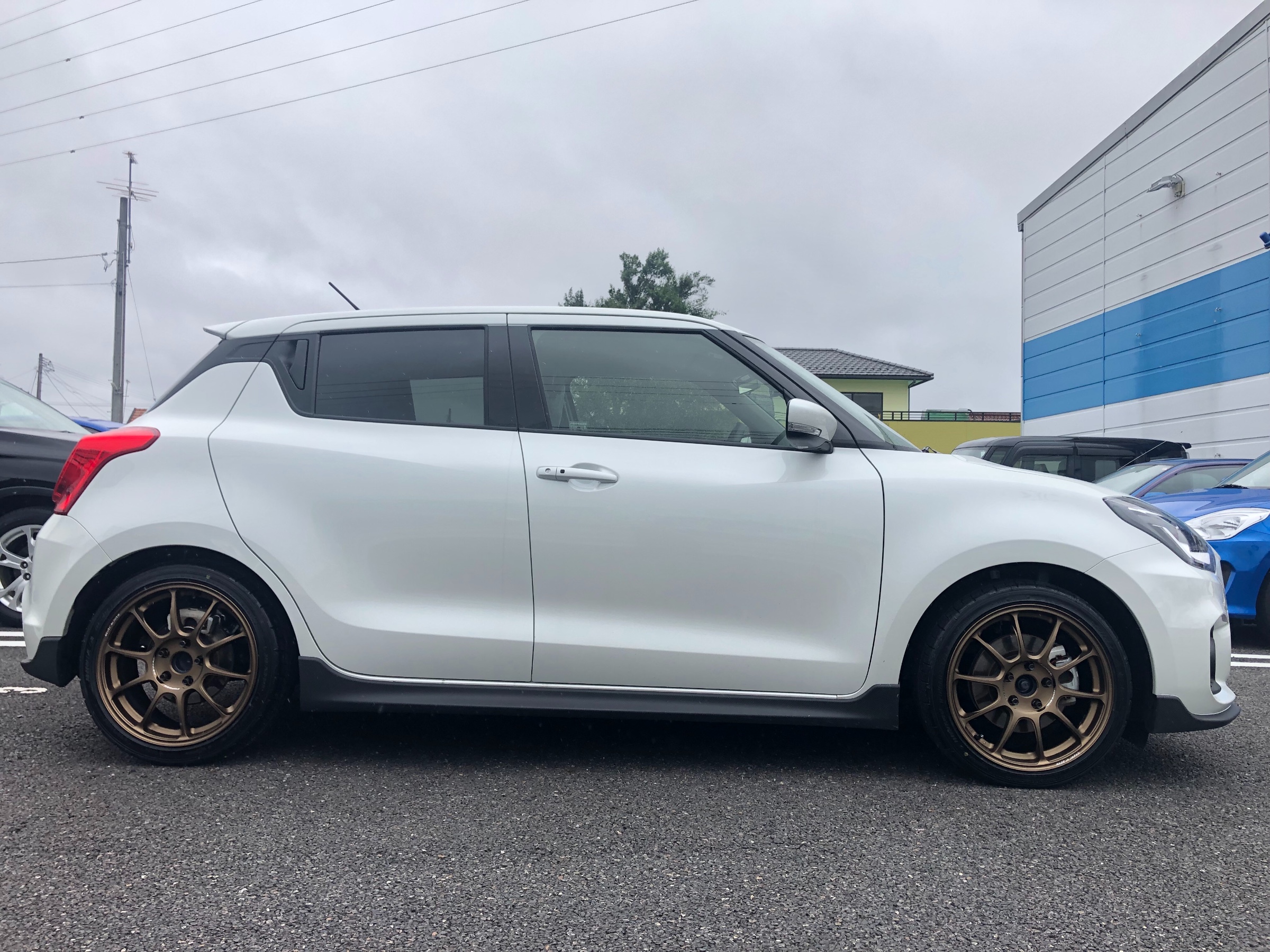 Swift Sport Zc33s Rays Volk Racing Ze40 Tmスクエア キャンバーシム 並盛一丁 ヘイ お待ち スズキ スイフト スポーツ ホイール スタッフ 日記 コクピット 荒井 車のカスタマイズにかかわるスタッフより