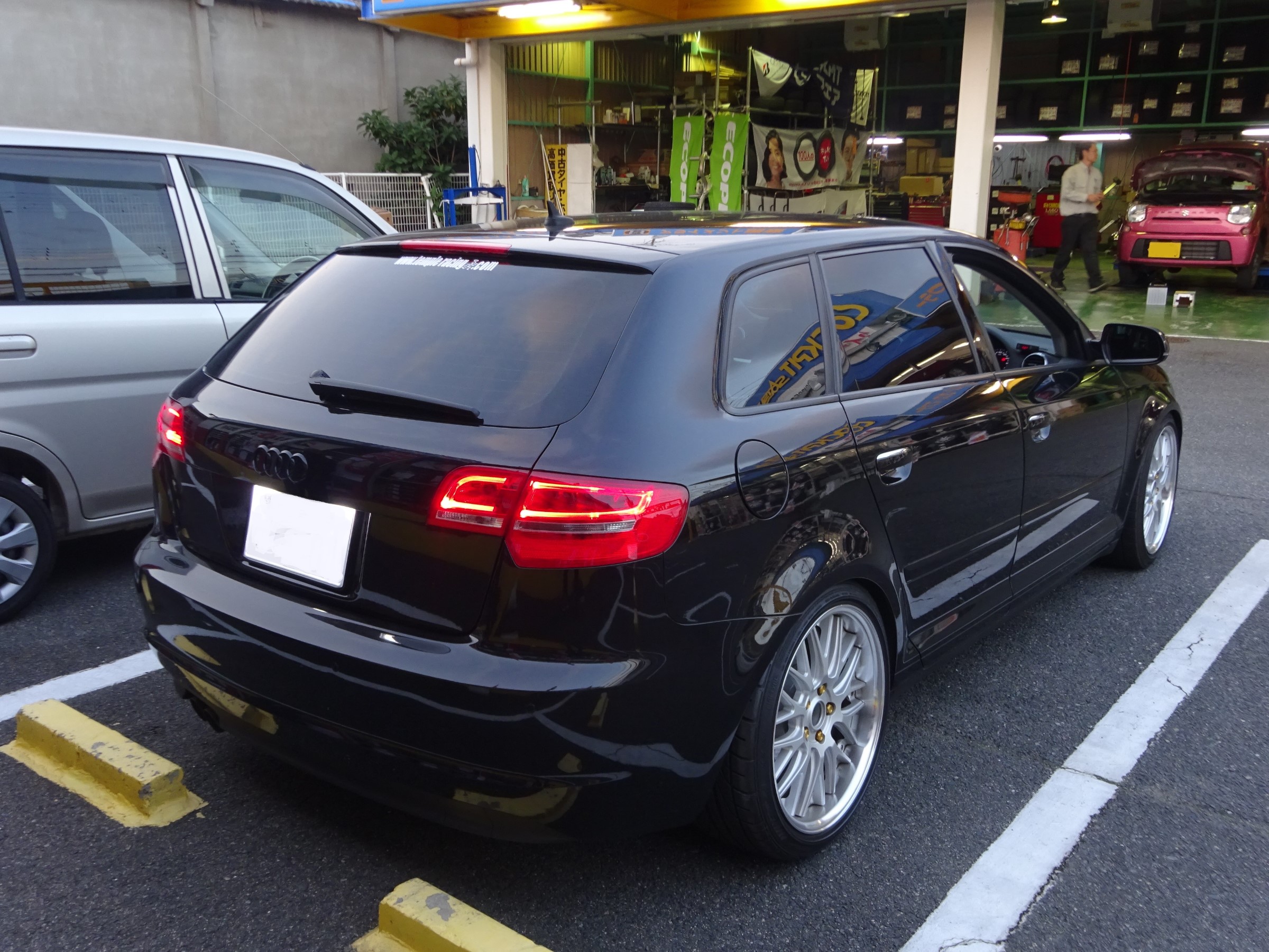 ナンバー灯のled化 どれにします アウディ A3 Hid Led その他電装系 Hid Led その他電装系 電装系関連パーツ取付 Staff日記 コクピット さつま貝塚 車のカスタマイズにかかわるスタッフより