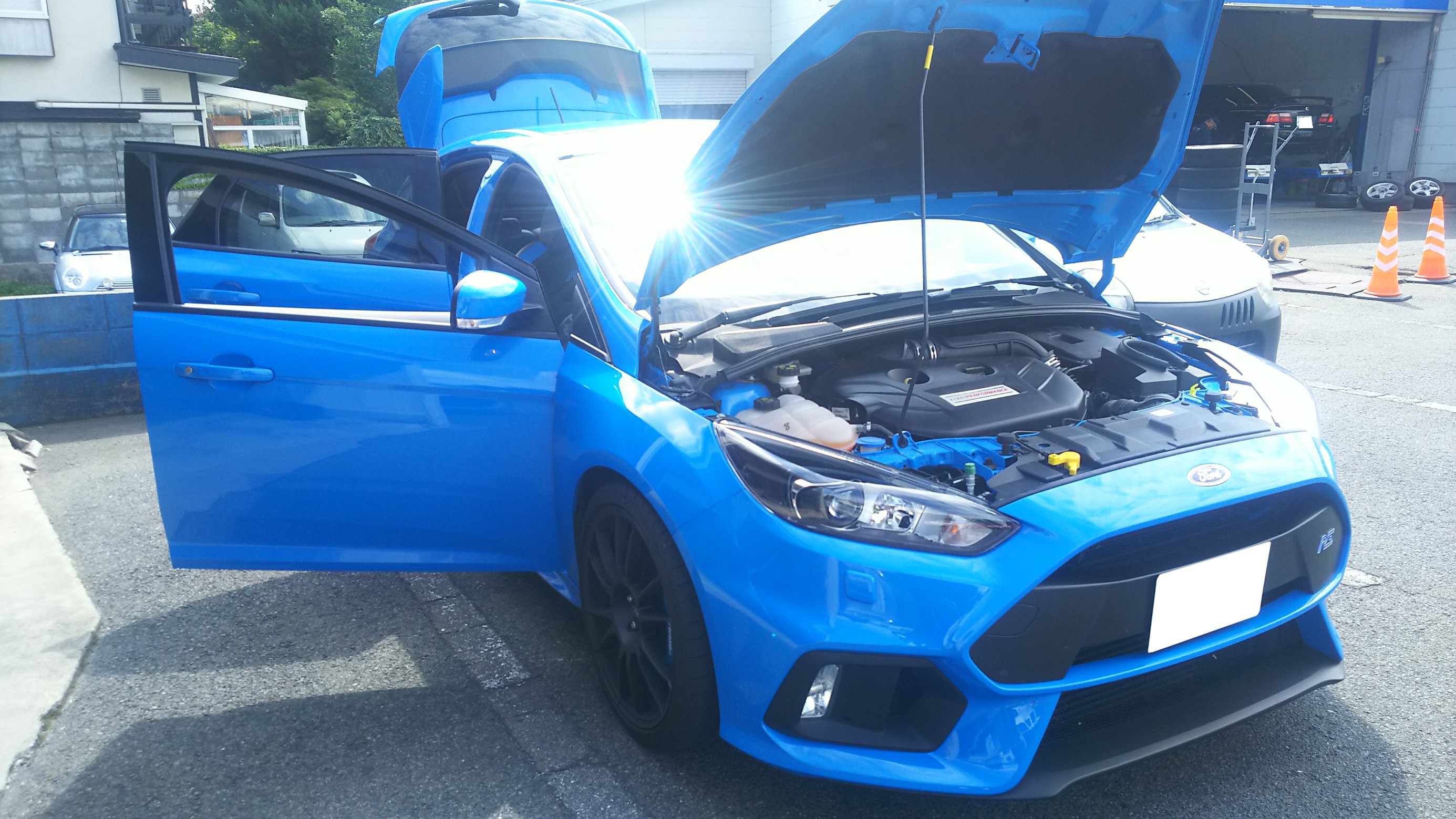 お待たせいたしました Ford Focus Rs シート交換 フォード インテリア インテリア ステアリング シート交換 スタッフ日記 コクピット モリオカ 車のカスタマイズにかかわるスタッフより