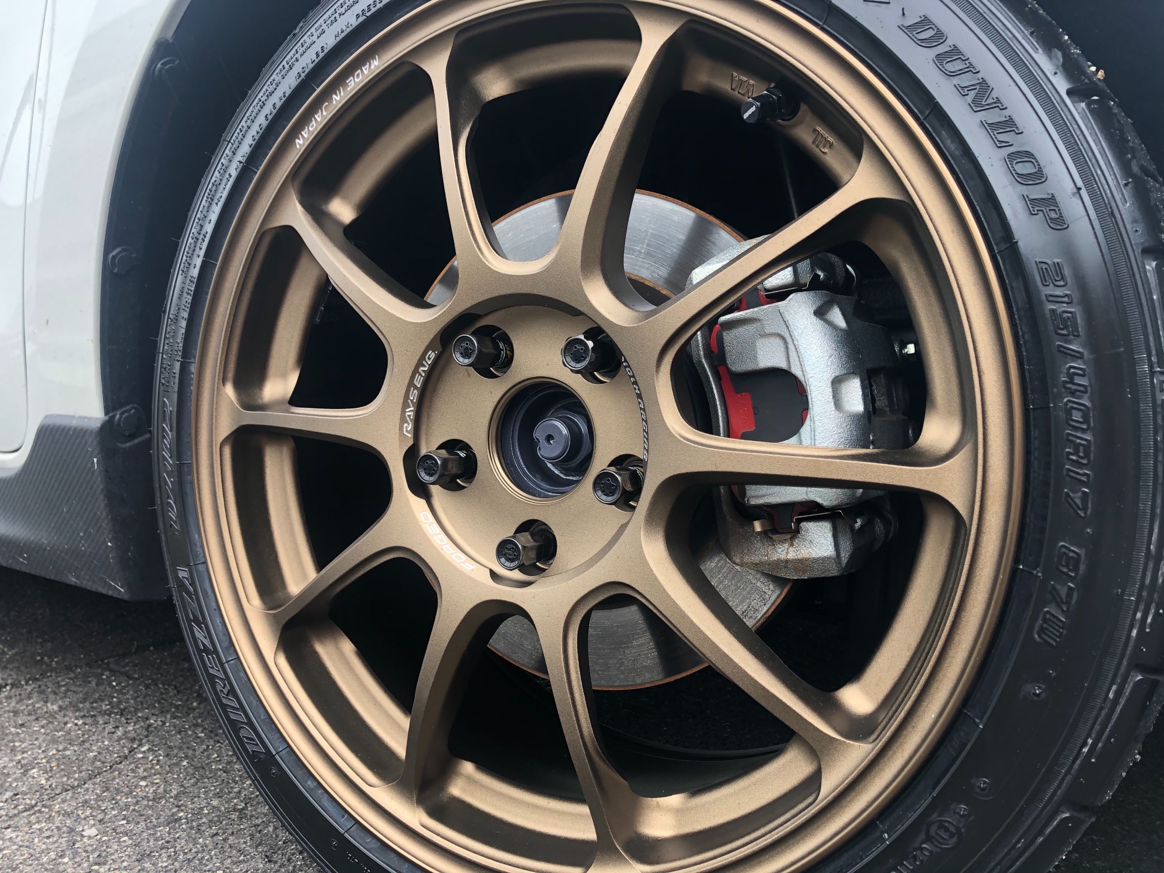 Swift sport ZC33S × RAYS VOLK RACING ZE40 ＆ TMスクエア キャンバーシム 並盛一丁！！ヘイ！お待ち( ´  ▽ ` ) | スズキ スイフト スポーツ ホイール | スタッフ 日記 | コクピット 荒井 | 車のカスタマイズにかかわるスタッフより