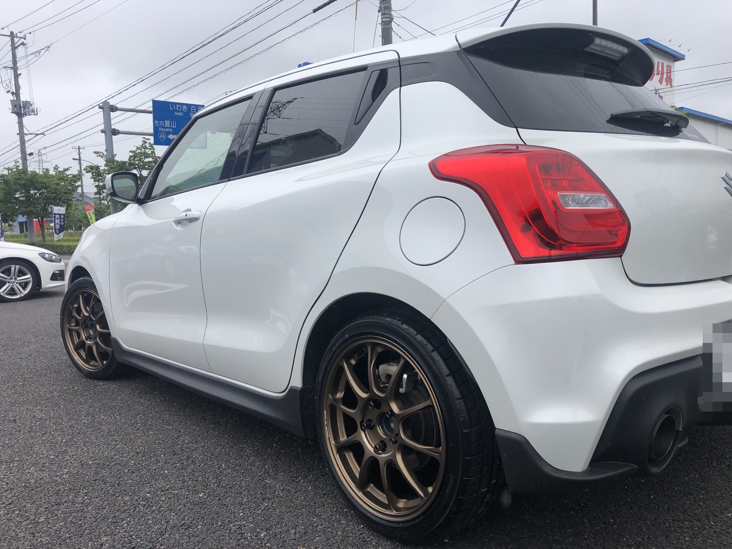 Swift Sport Zc33s Rays Volk Racing Ze40 Tmスクエア キャンバーシム 並盛一丁 ヘイ お待ち スズキ スイフト スポーツ ホイール スタッフ 日記 コクピット 荒井 車のカスタマイズにかかわるスタッフより