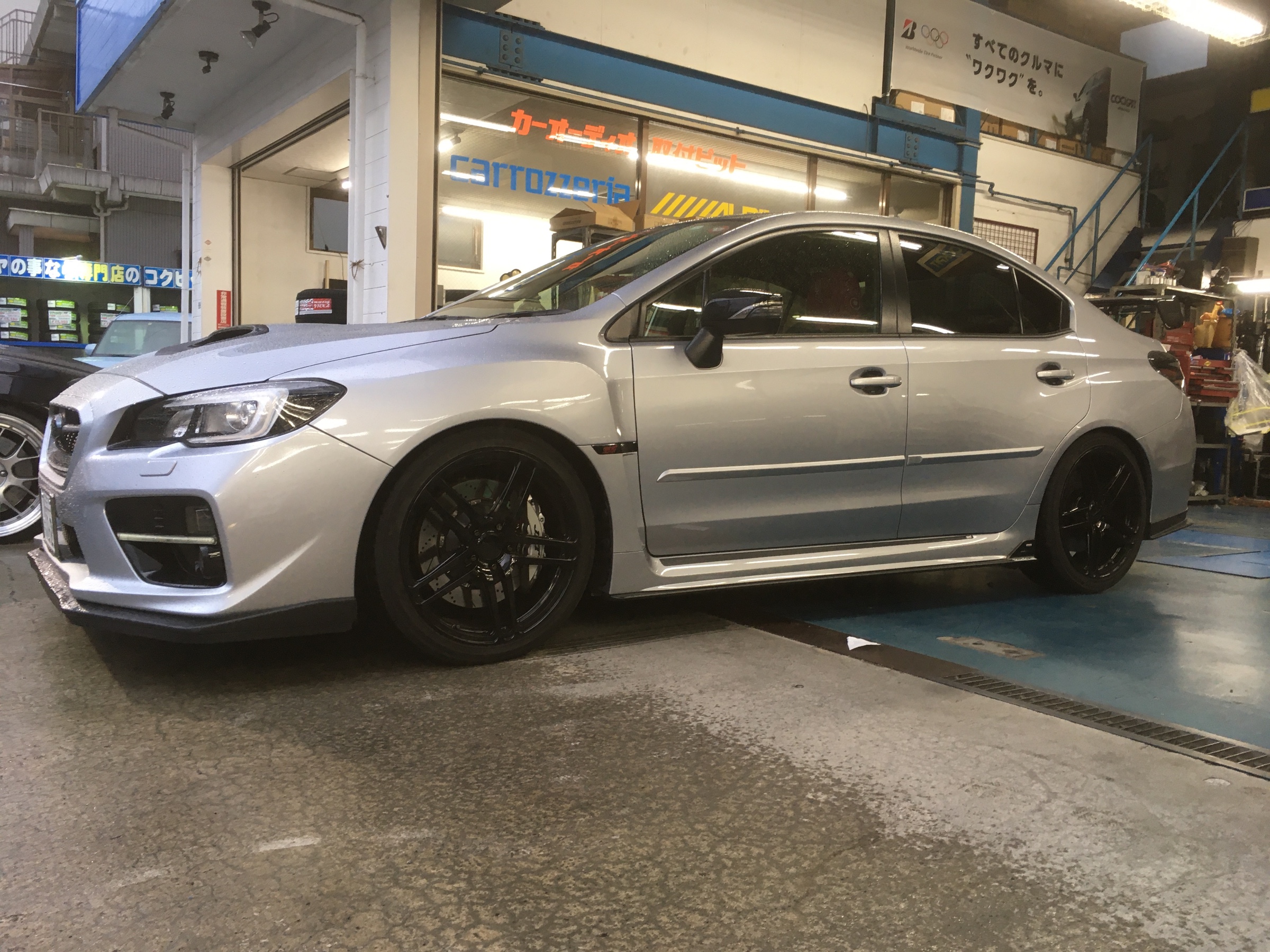 Vabのwrxに限定モデルの車高調 スバル Wrx Sti カスタマイズ日記 コクピット 相模原 車 のカスタマイズにかかわるスタッフより