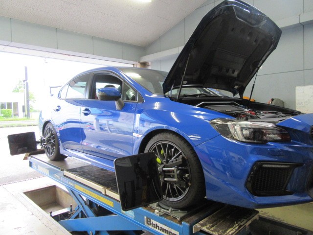 WRXにはこの車高調がオススメ！WRX STI（VAB）に「クスコ STREET ZERO