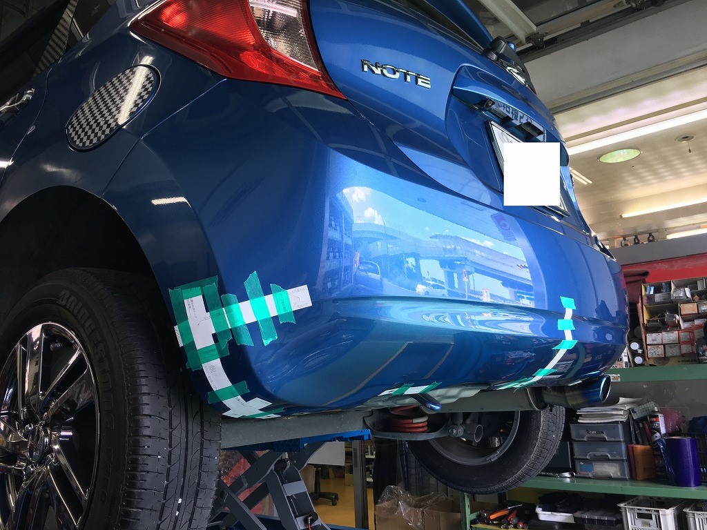 日産 ノート E12純正オプションエアロ、ルーフスポイラー装着 | 日産 ...