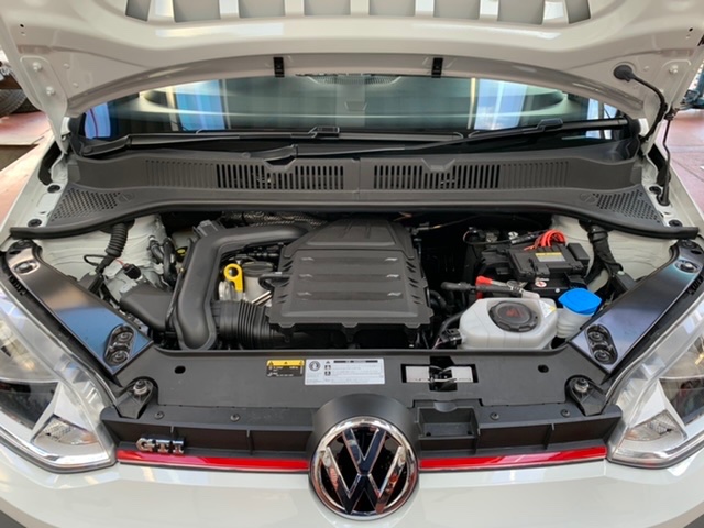 ◇Volkswagen up! GTI KW Ver.1サスペンションキット取付◇ | スタッフ