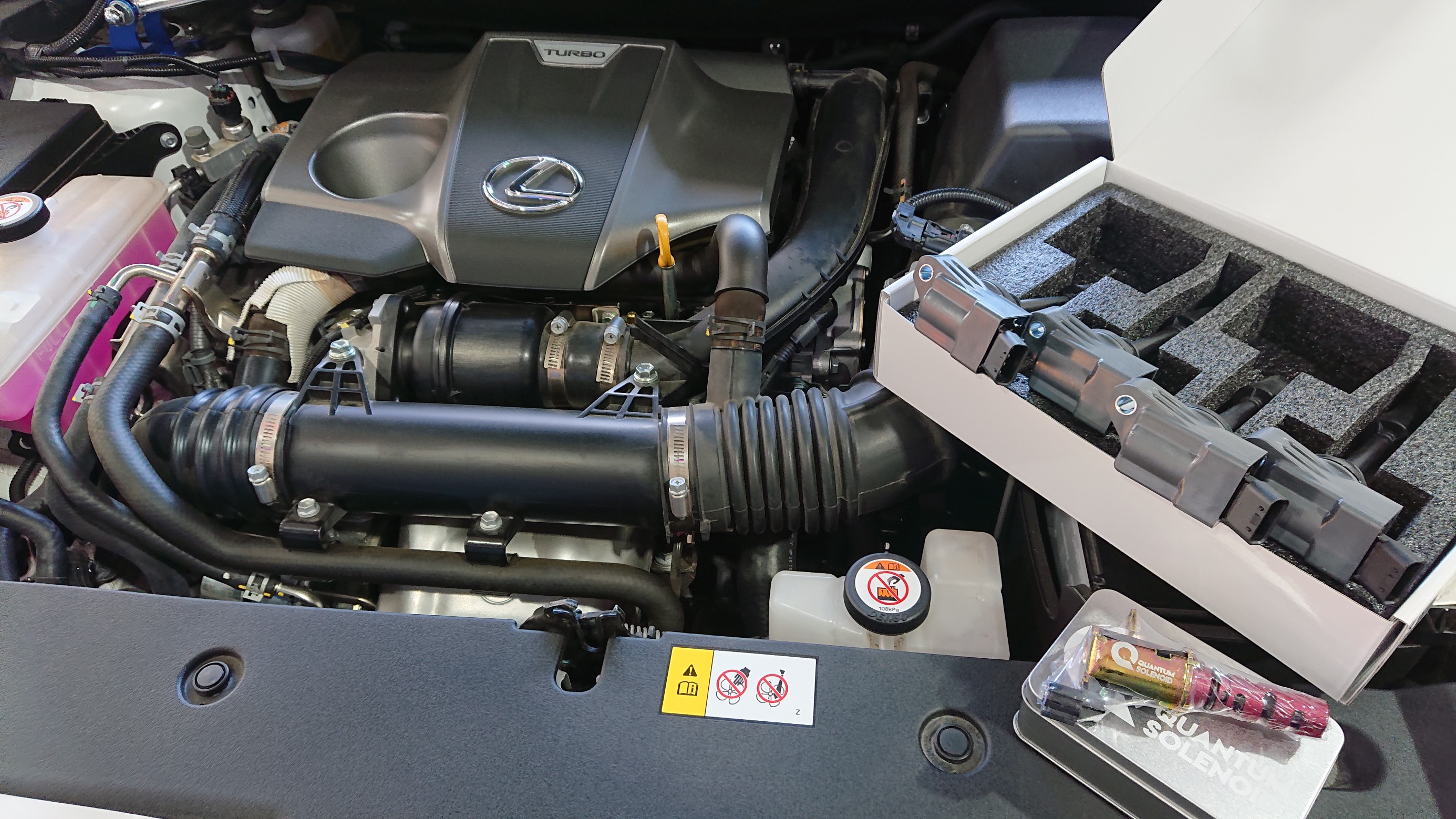Lexus Nx300 Agz15 に 初取付 High Spark Ignitioncoil 新商品 Lexon Exclusive Quantum Solenoid クァンタム ソレノイド レクサス Nx300 吸 排気系 吸 排気系 吸排気系関連パーツ取付 フィールの日記 スタイルコクピット フィール 車の