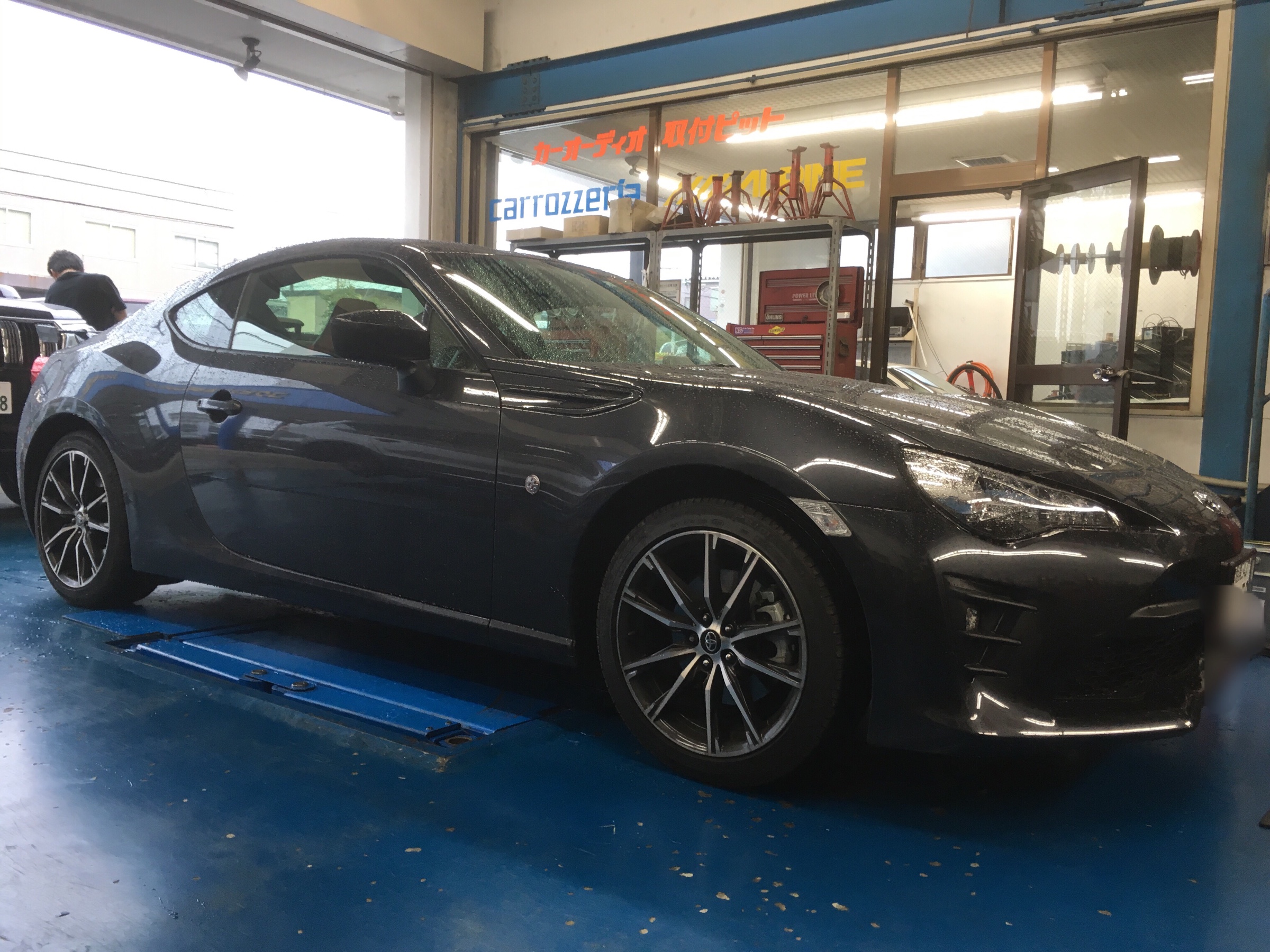 86 クスコの車高調の取り付け。 | トヨタ 86 足まわり 86 クスコの車高調の取り付け。 | トヨタ 86 足まわり