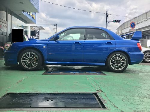 インプレッサgdbに車高調取付 スバル インプレッサwrx Sti 足まわり サスペンション ブレーキ 足まわり サスペンション ブレーキ サスペンションパーツ関連取付 スタッフ日記 コクピット コジマ 車のカスタマイズにかかわるスタッフより