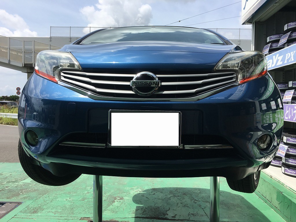 日産 ノート E12純正オプションエアロ、ルーフスポイラー装着 | 日産