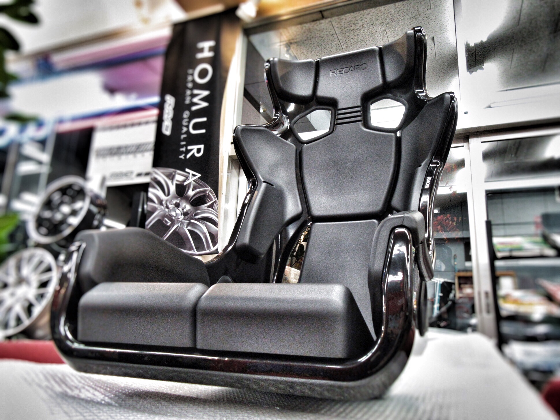 ついに来たぁぁぁぁぁ Recaro Pro Racer Rms 2700gをrx 8 Se3p に取り付け マツダ Rx 8 店長アサコのブログ コクピット 55 車のカスタマイズにかかわるスタッフより