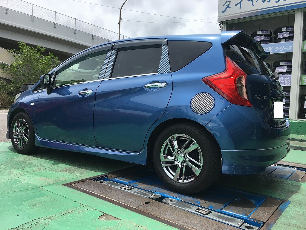 日産 ノート E12純正オプションエアロ、ルーフスポイラー装着 | 日産