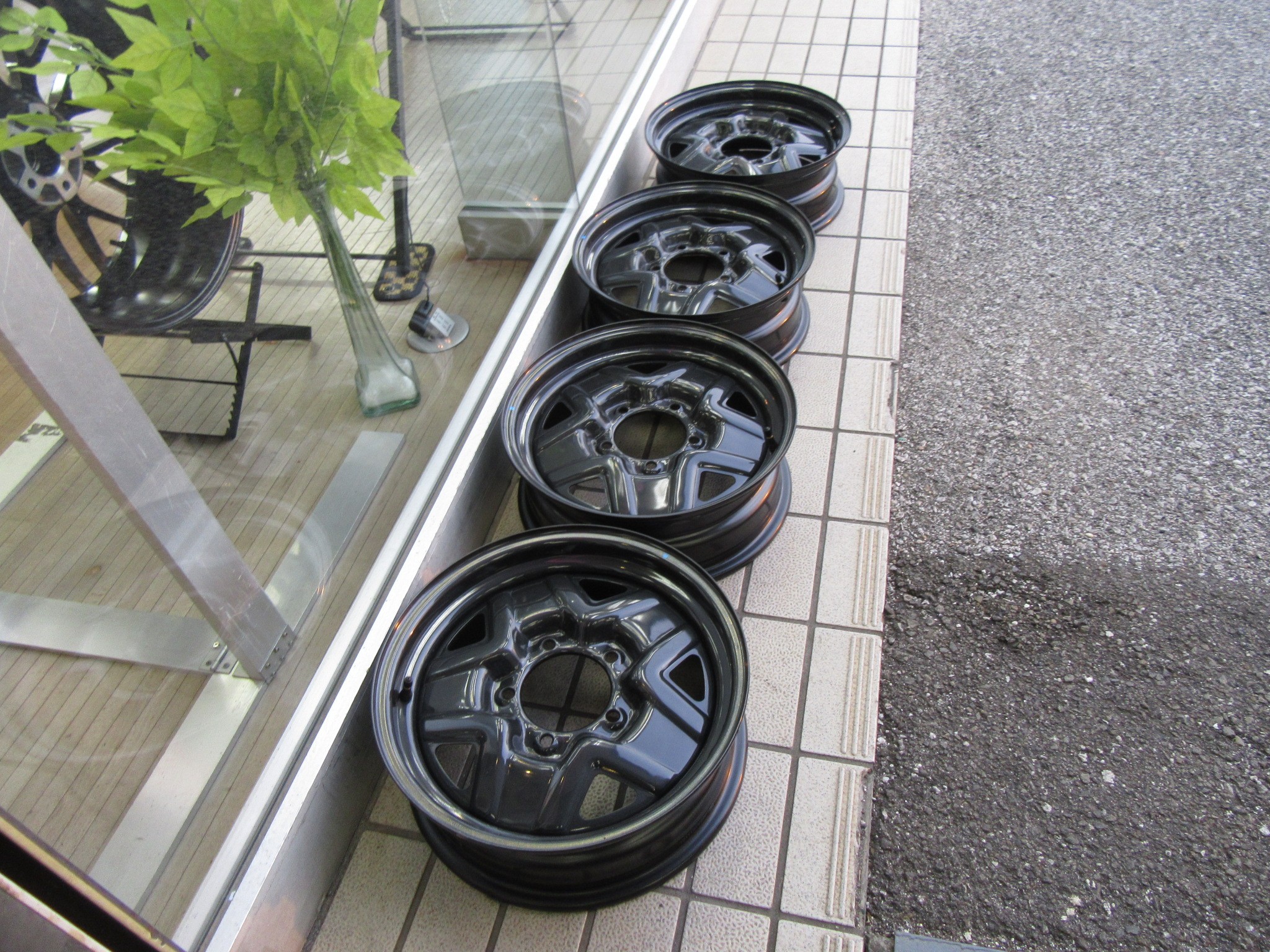 ニック様 ホイール② SR432 16×5.5 インセット20 1本 ジムニー JB64、JB23など用