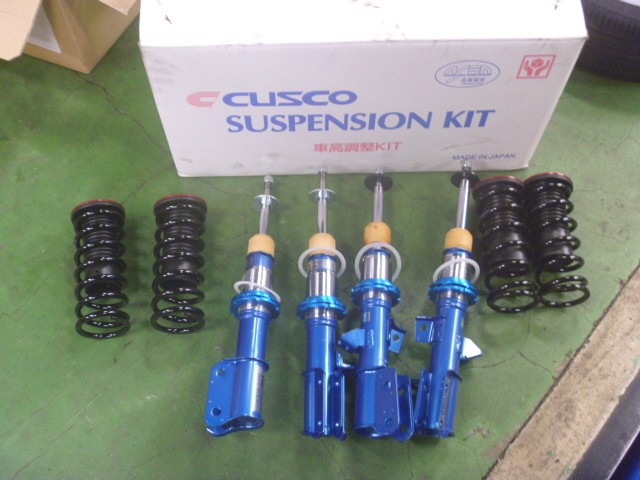 スバル/R1に車高調の取り付け☆ | スバル R1 足まわり（サスペンション