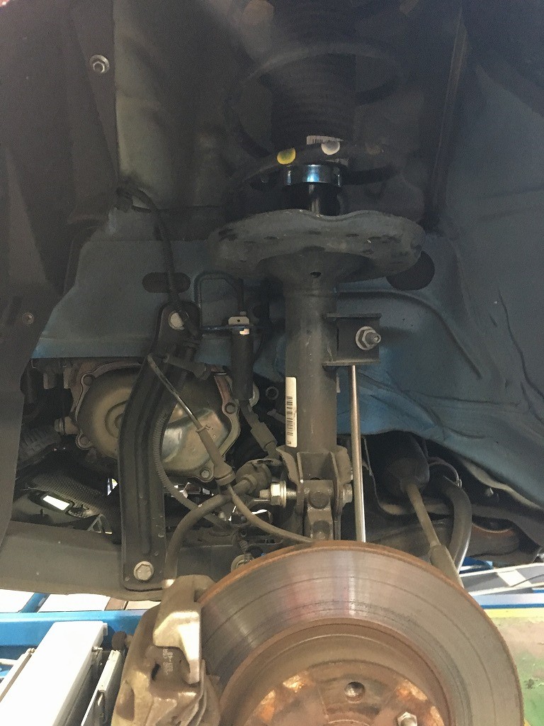 FIAT500S 足回りリフレッシュSACHS・ザックス四輪アライメント調整