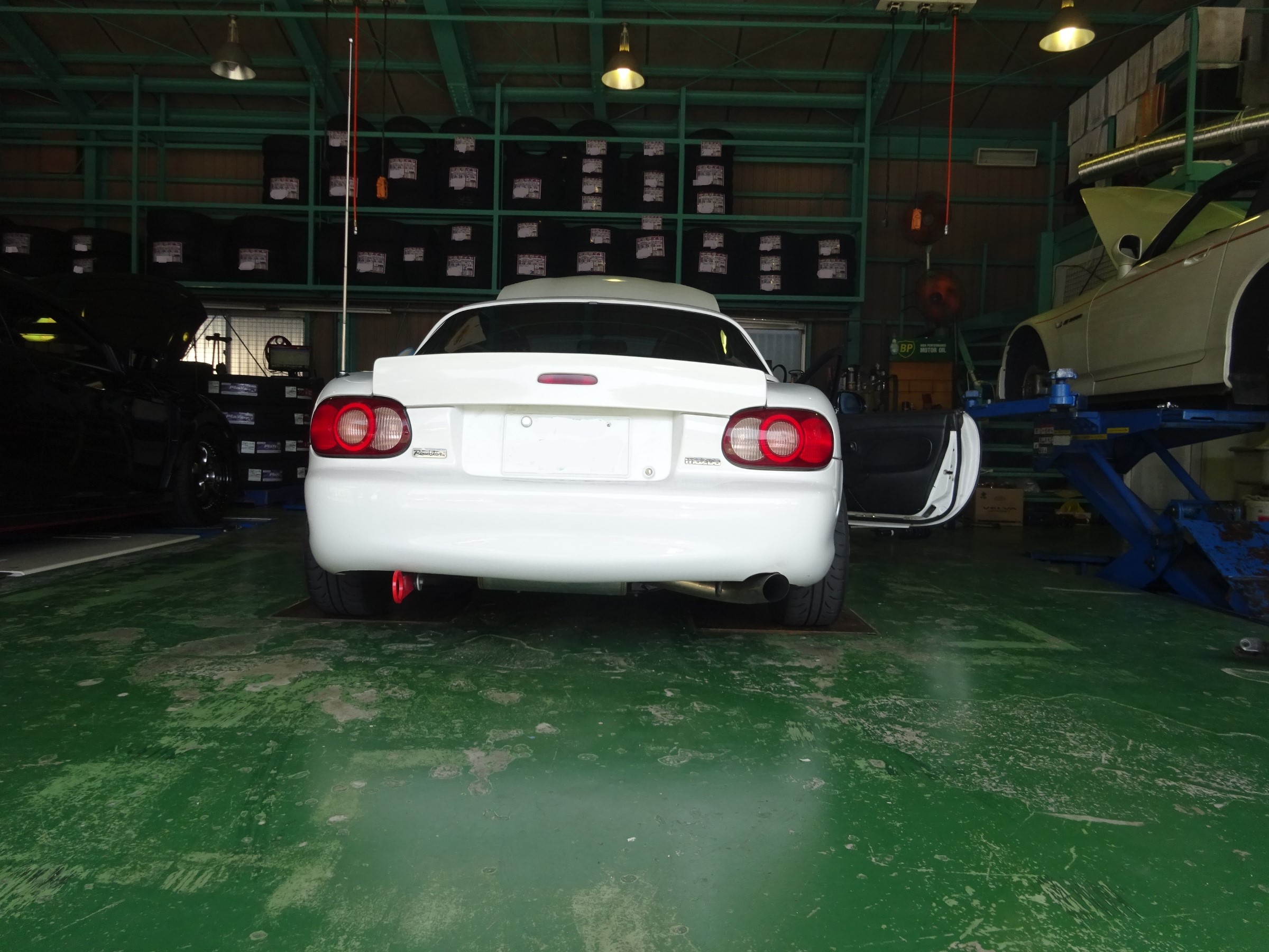 Recs洗浄大好評です マツダ ロードスター Staff日記 コクピット さつま貝塚 車のカスタマイズにかかわるスタッフより