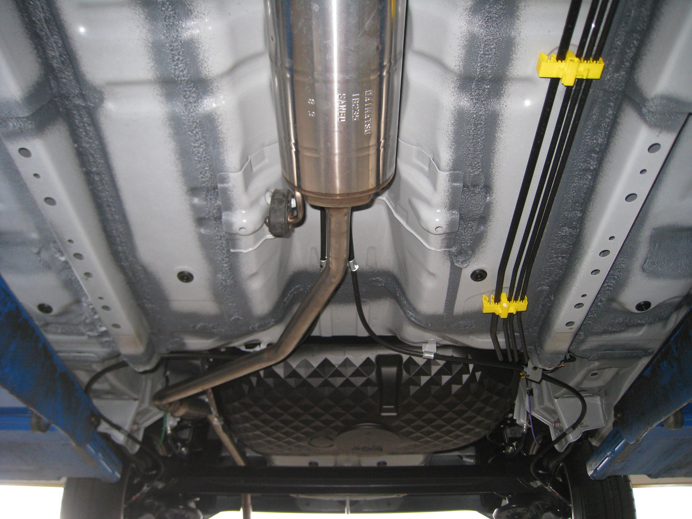 ミライース ボディー補強 ダイハツ ミライース 今日の出来事 コクピット 西部 車のカスタマイズにかかわるスタッフより