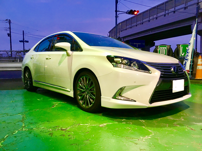 レクサスhs250hに車高調取付 レクサス Hs 足まわり サスペンション ブレーキ 足まわり サスペンション ブレーキ サスペンションパーツ関連取付 スタッフ日記 コクピット コジマ 車のカスタマイズにかかわるスタッフより