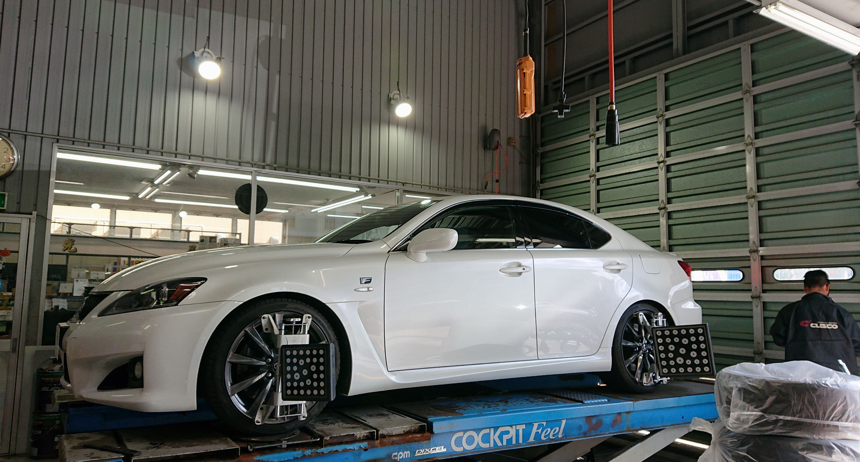 Cusco クスコ Sport Tn S 特注品 Tn F 舘スペシャル 取付 アライメント調整作業 Lexus Is F Use マイナー後 レクサス Is F 足まわり サスペンション ブレーキ ホイール 4輪トータルアライメント測定 調整 Feel Book スタイルコクピット フィール