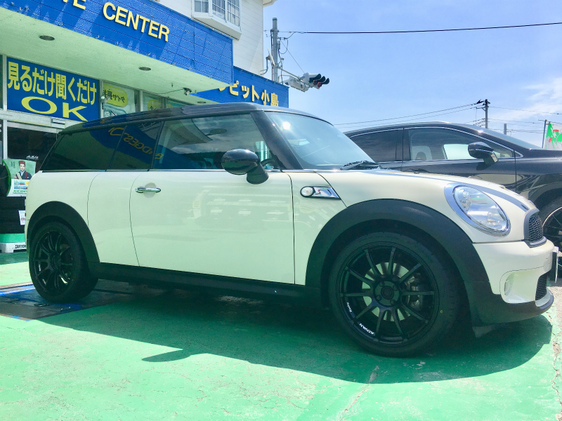 Bmwミニ R55 クーパーｓ クラブマン アルミホイール装着 ミニ クラブマン ホイール タイヤ タイヤ ホイール交換 スタッフ日記 コクピット コジマ 車のカスタマイズにかかわるスタッフより