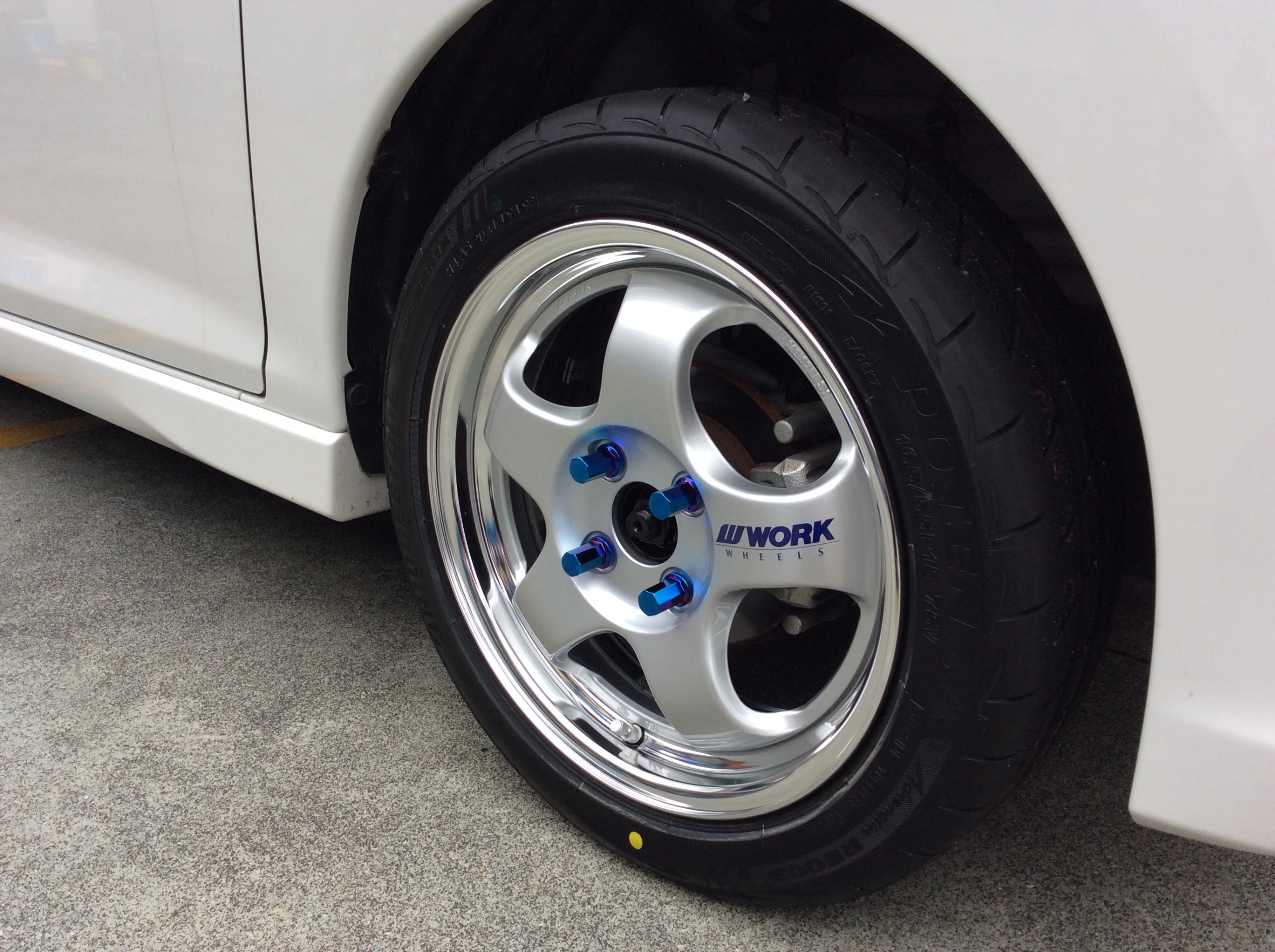 ᎷA30 三菱 アイ でも可能 日産 デイズ用 タイヤアルミホイール 4本の 