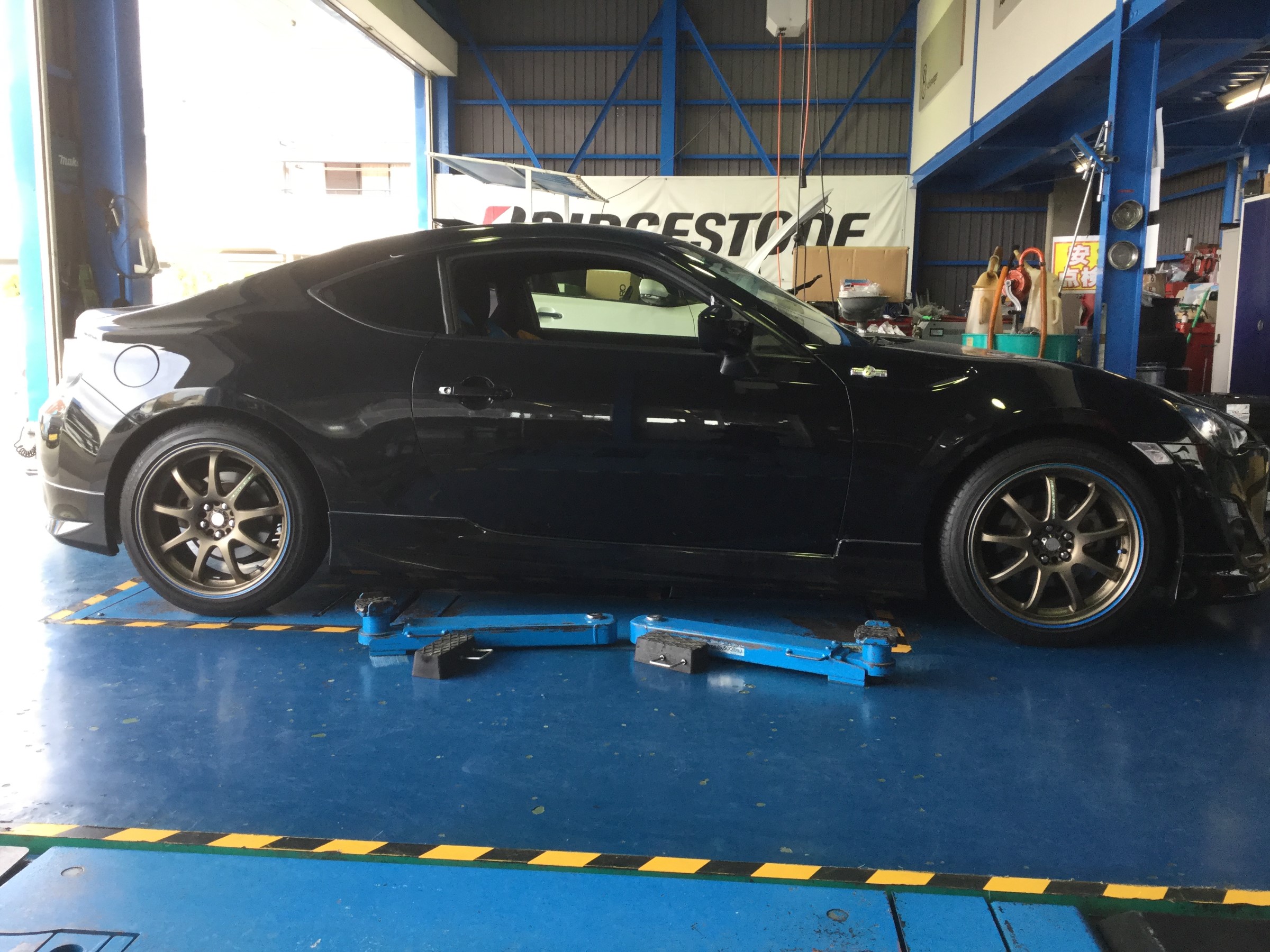 トヨタ86 Tein車高調お取り付け Teinキャンペーンも開催してます スタッフ日記 スタイルコクピット ズーム 車 のカスタマイズにかかわるスタッフより