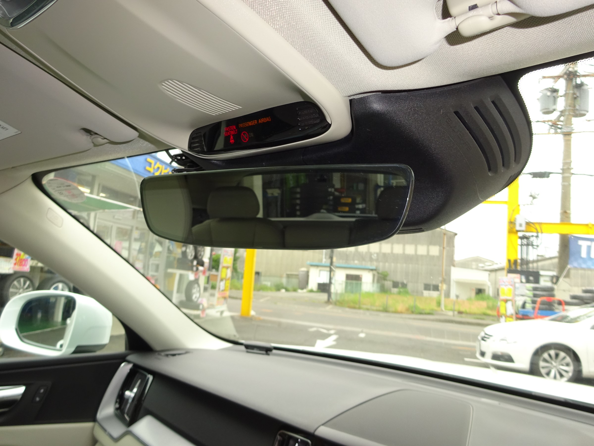 ボルボ Xc60 ドライブレコーダー取り付け ボルボ Xc60 Av カーナビ ドライブレコーダー Etc Av カーナビ ドライブレコーダー Etc オーディオ取付 Staff日記 コクピット さつま貝塚 車のカスタマイズにかかわるスタッフより