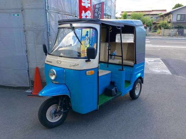 オートリキシャ メモらんだむ コクピット 福島 車のカスタマイズにかかわるスタッフより