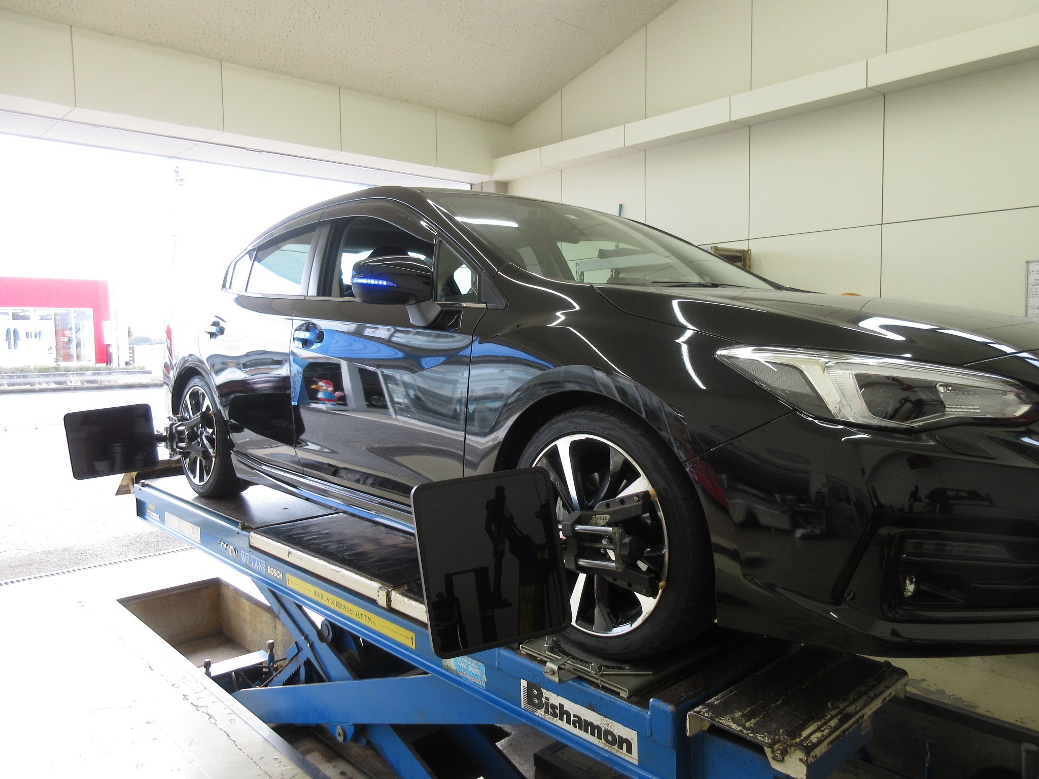 まずは車高調でローダウンしましたが楽しい走りになったのでいろいろ