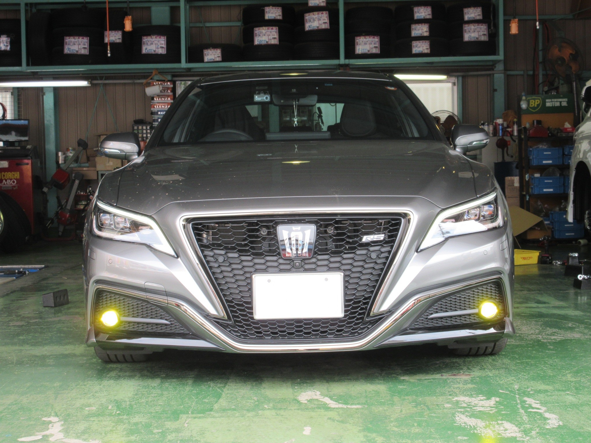 クラウン（ARS220） 純正LEDフォグランプをパワーアップ | トヨタ