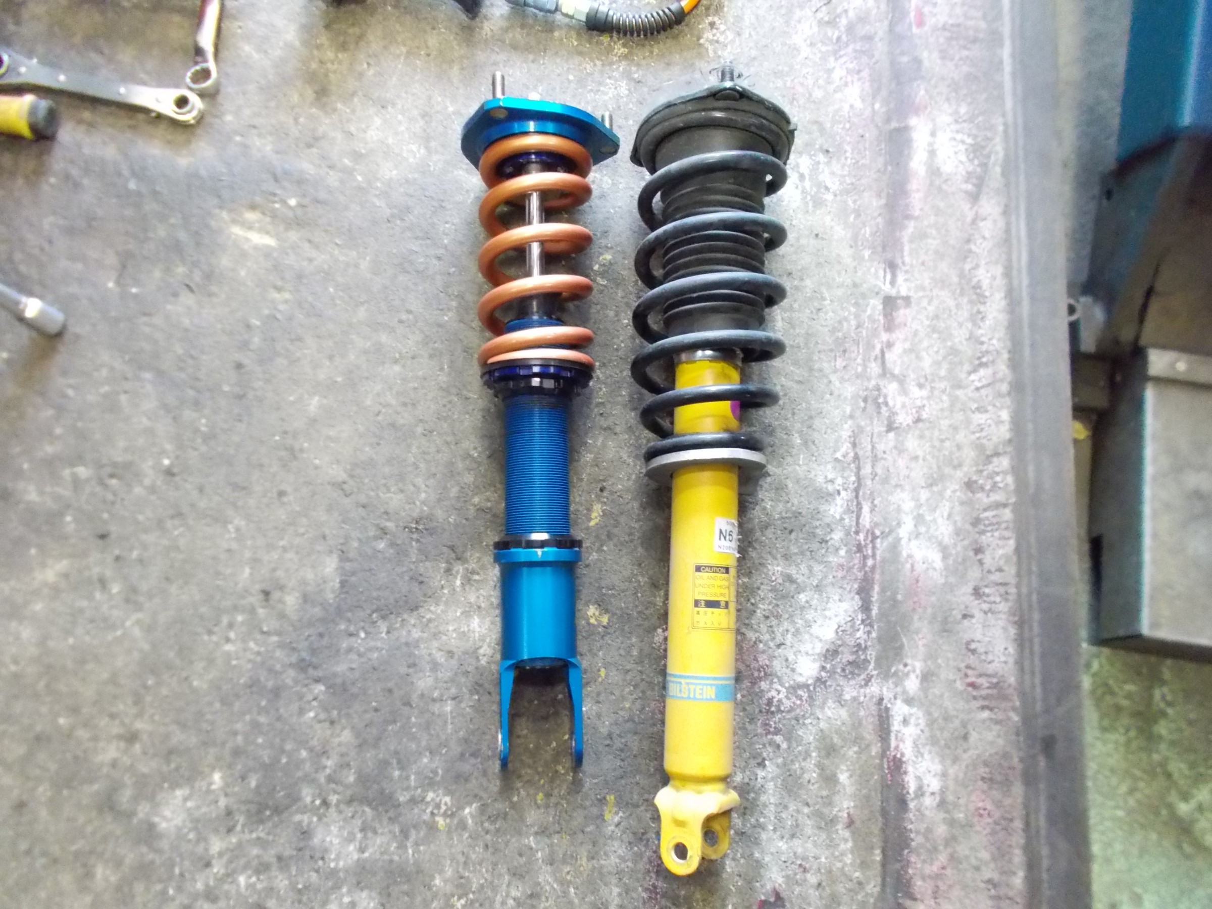Rx 8 Dg 5オーバーホール済車高調 持込み 装着 アライメント作業 マツダ Rx 8 足まわり サスペンション ブレーキ サスペンションパーツ関連取付 作業日誌 コクピット 川越 お店の得意技紹介