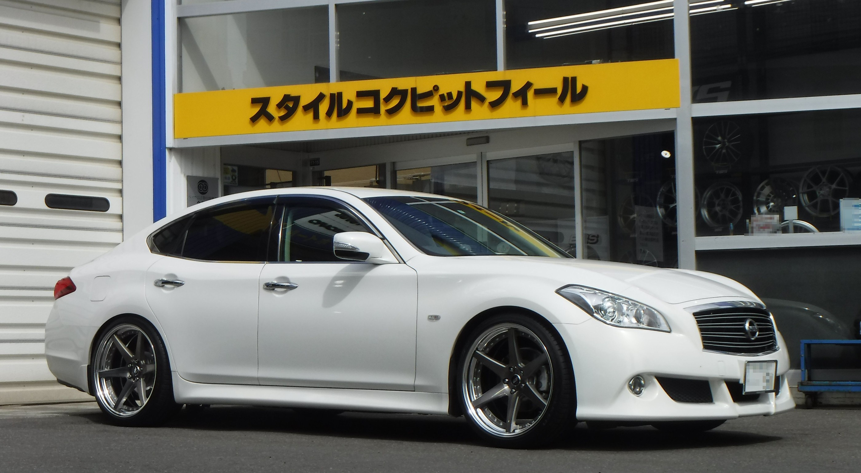 日産 Kny51 Fuga 370gt の足回り 一括お造り 作業 Work Zeast St1 Rs R アライメント作業 日産 フーガ ホイール 足まわり サスペンション ブレーキ サスペンションパーツ関連取付 Feel Book スタイルコクピット フィール 車のカスタマイズにかかわる