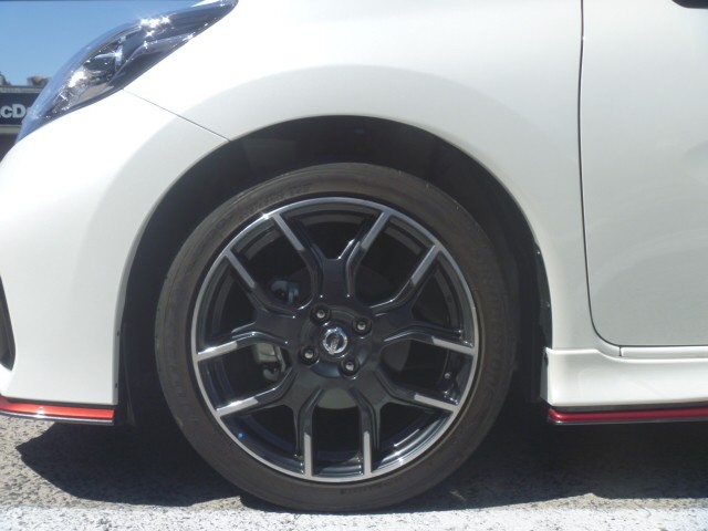 E12/ノートNISMO Sに車高調取り付け＋スーパーアライメント施工