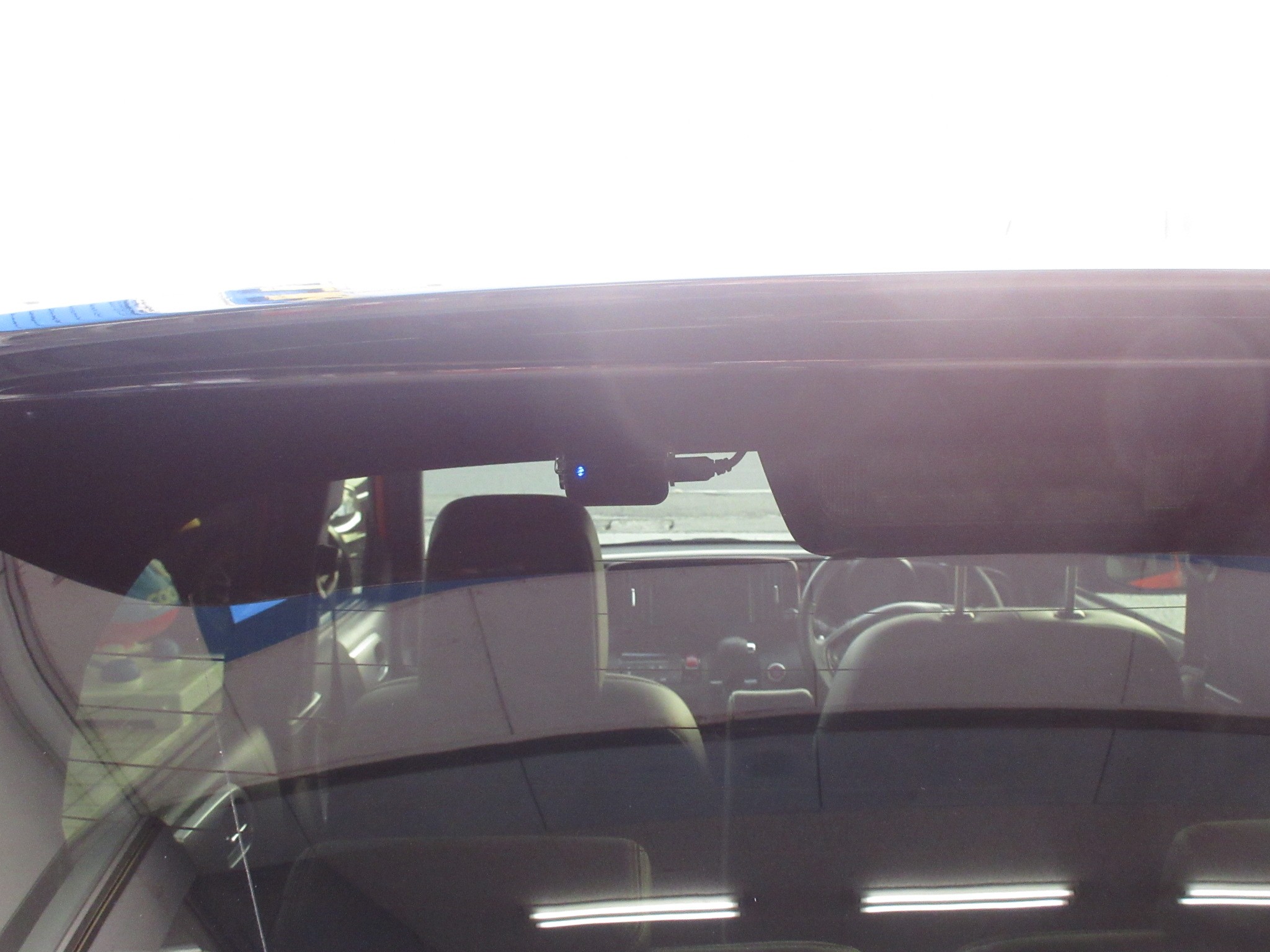 人気の秘密は点滅するブルーled 買ったばかりのn Oneにbrexのドライブレコーダー c510 c5 を取り付け 店長アサコのブログ コクピット 55 車のカスタマイズにかかわるスタッフより