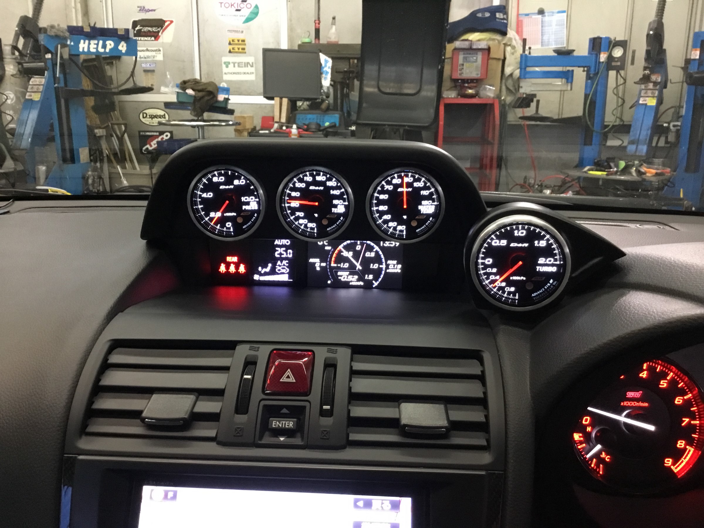 WRX Defiメーター 取り付け | スバル WRX STI インテリア | スタッフ