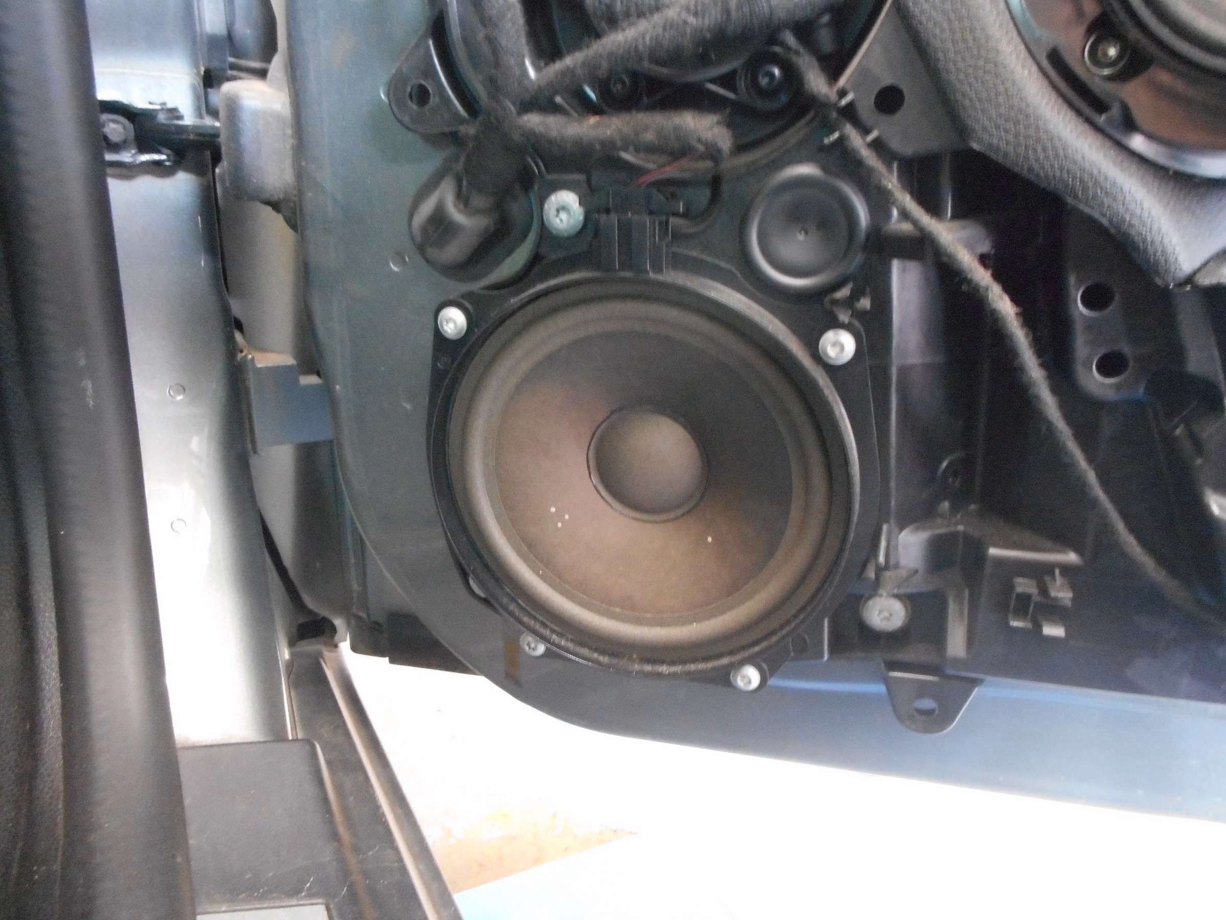ミニクラブマン R56 スピーカー交換 Bmw Mini Av カーナビ ドライブレコーダー Etc カスタマイズ別ショーケース コクピット 名取 お店の取付加工事例紹介