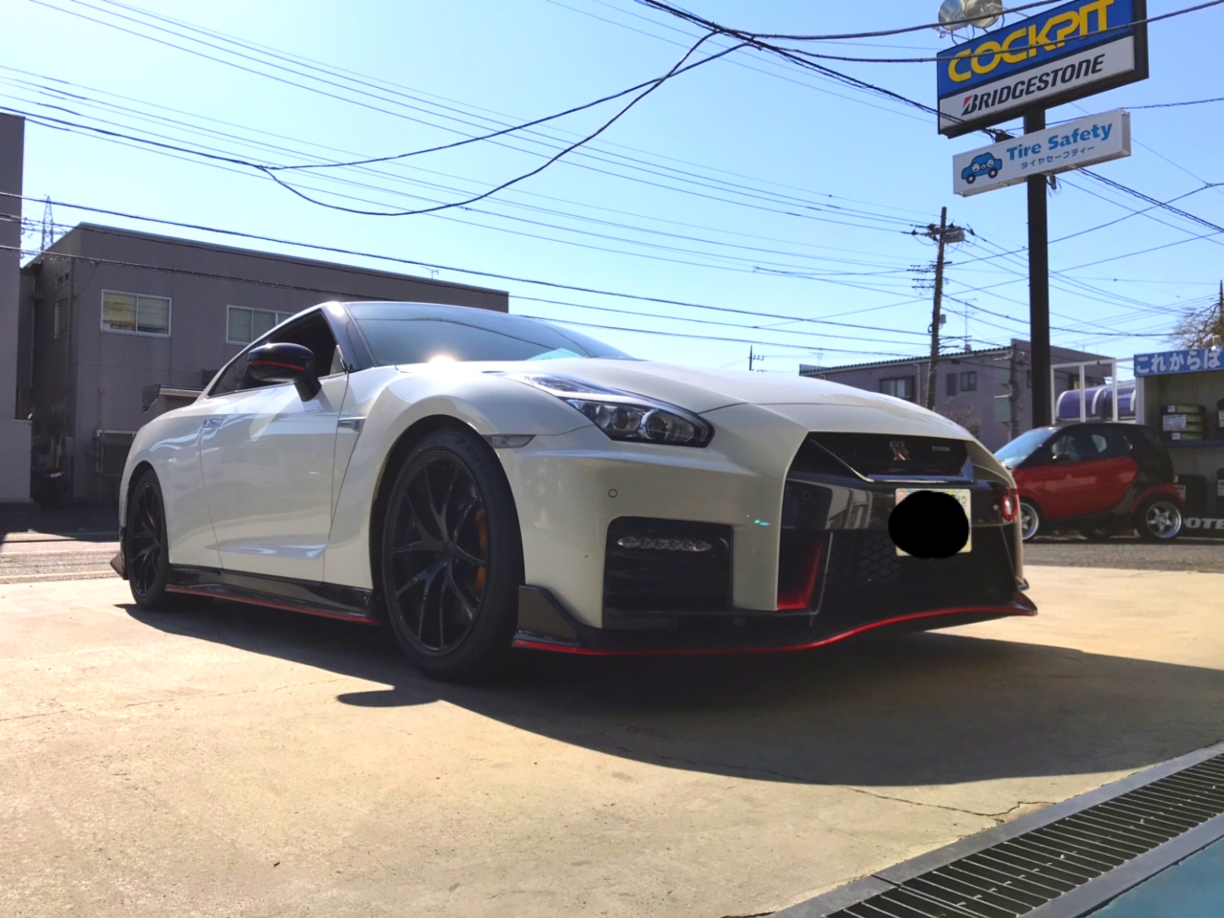 日産 R35 Gt R ニスモ Recaroシート取り付け 日産 Gt R カスタマイズ日記 コクピット 相模原 車のカスタマイズにかかわるスタッフより