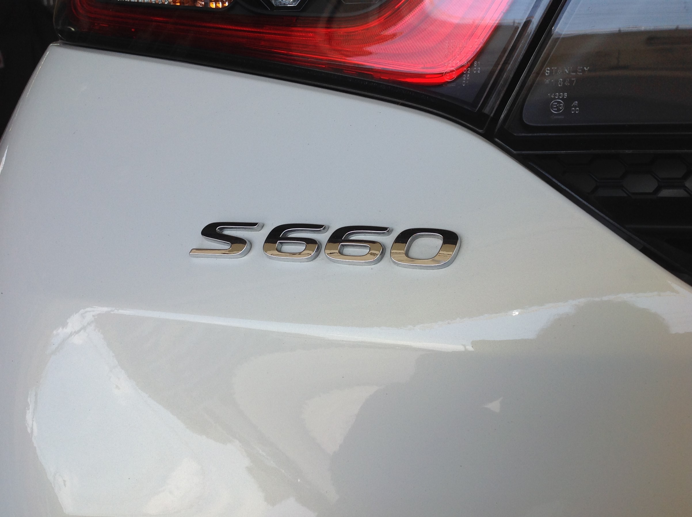 Jw5 S660さん 吸排気交換です ホンダ S660 吸 排気系 吸 排気系 吸排気系関連パーツ取付 スタッフ日記 コクピット きねいわ 車のカスタマイズにかかわるスタッフより