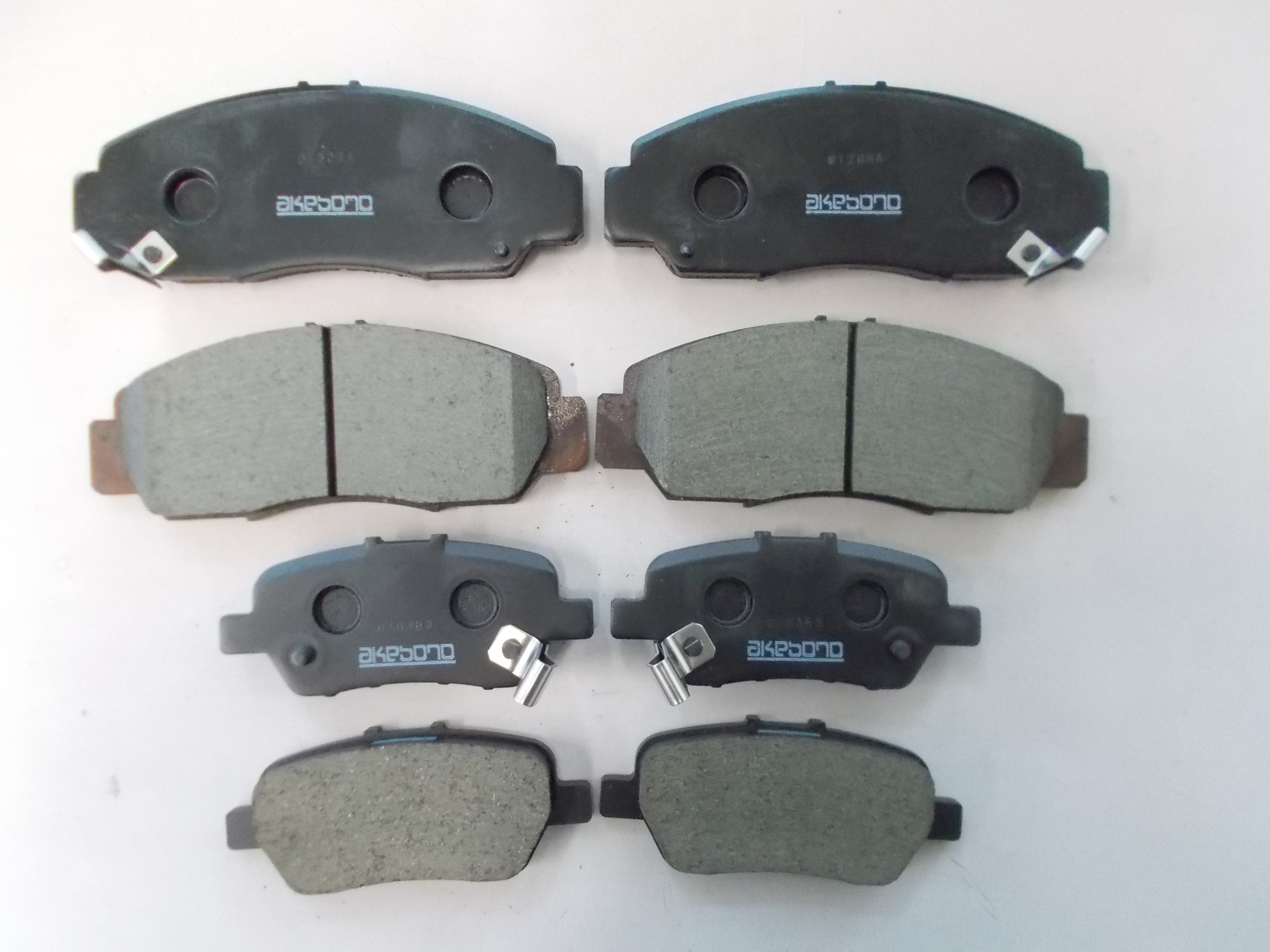 ステップワゴン ブレーキパッド交換＆リヤブレーキローター交換。 | ホンダ ステップワゴン 足まわり（サスペンション・ブレーキ）  足まわり（サスペンション・ブレーキ） > ブレーキキャリパー・ブレーキパッド交換 | 作業日誌 | コクピット 川越 | お店の得意技紹介