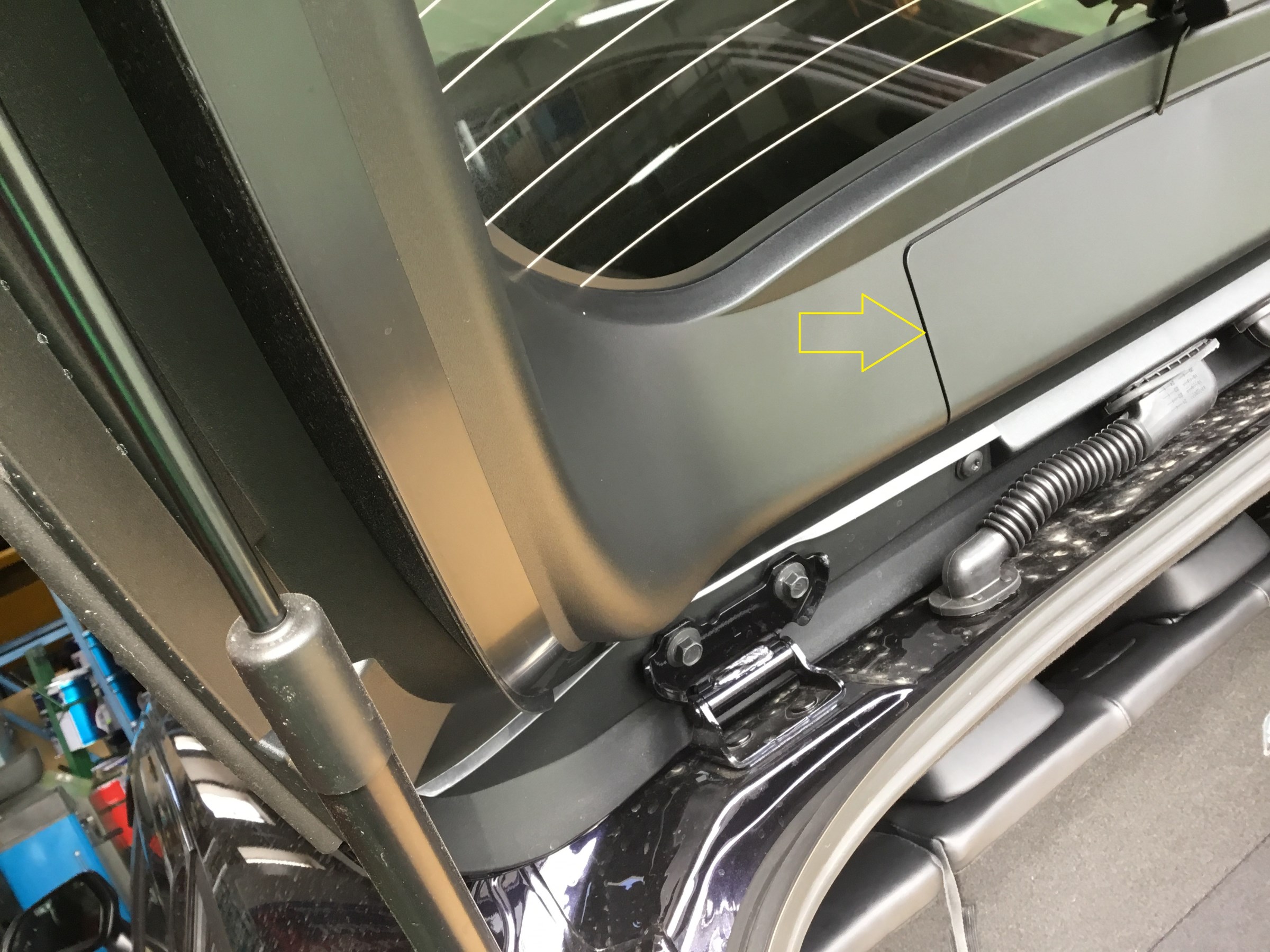 新型カローラツーリング ドラレコ レーダー取付 Today コクピット 旭川 車のカスタマイズにかかわるスタッフより