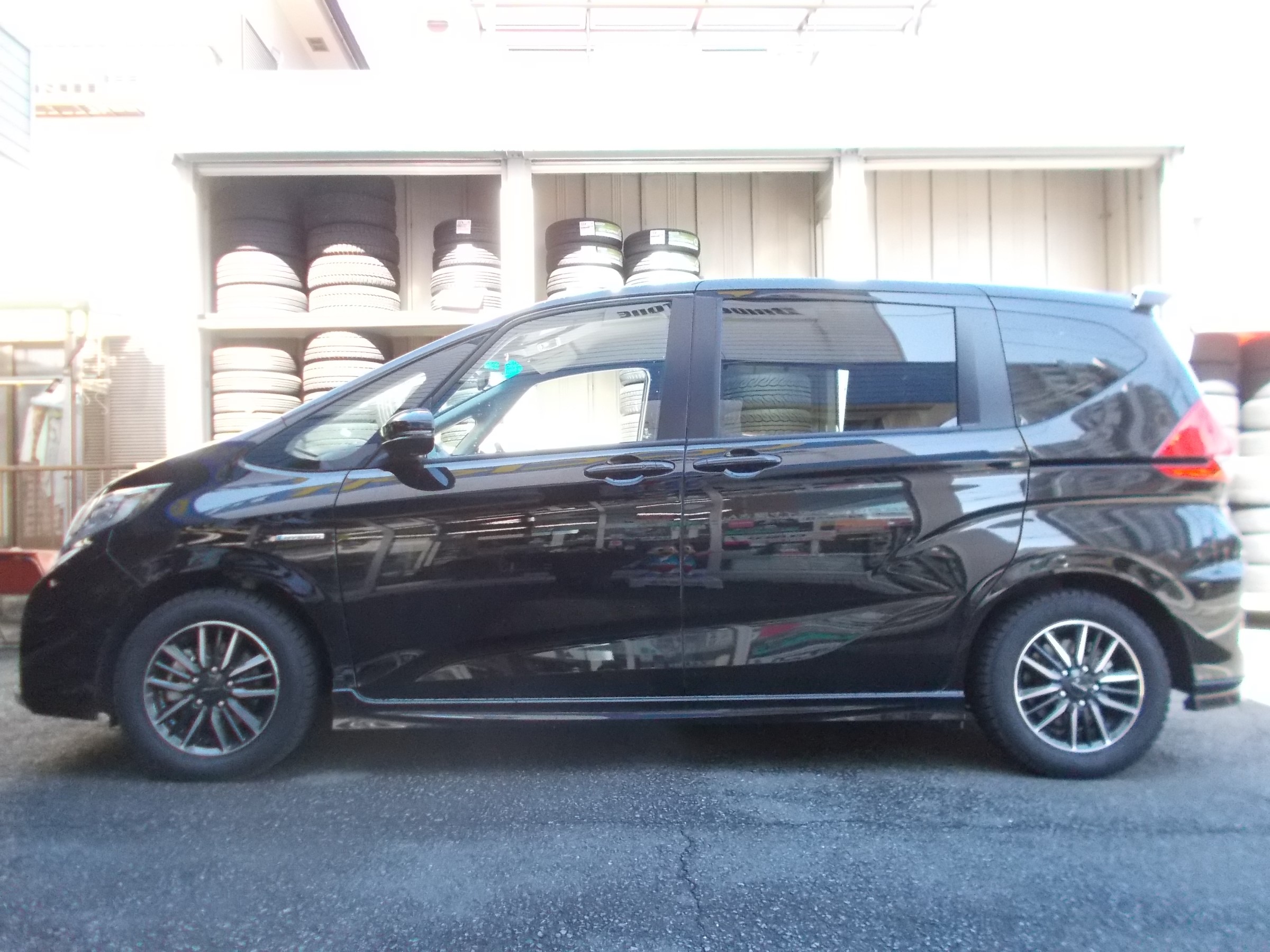 ホンダ フリード FREED GB7 GB5　TEIN FLEX 　Ｚ　車高調 ホンダ・フリード(GB5)〜車高調取り付け(TEIN FLEX Z)〜 | 店舗