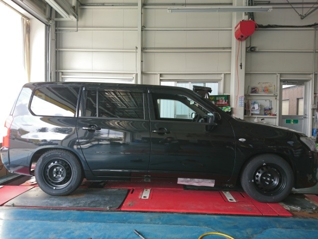 Ncp160v プロボックス ローダウン トヨタ プロボックス 足まわり サスペンション ブレーキ スタッフ日記 コクピット 107 車のカスタマイズにかかわるスタッフより