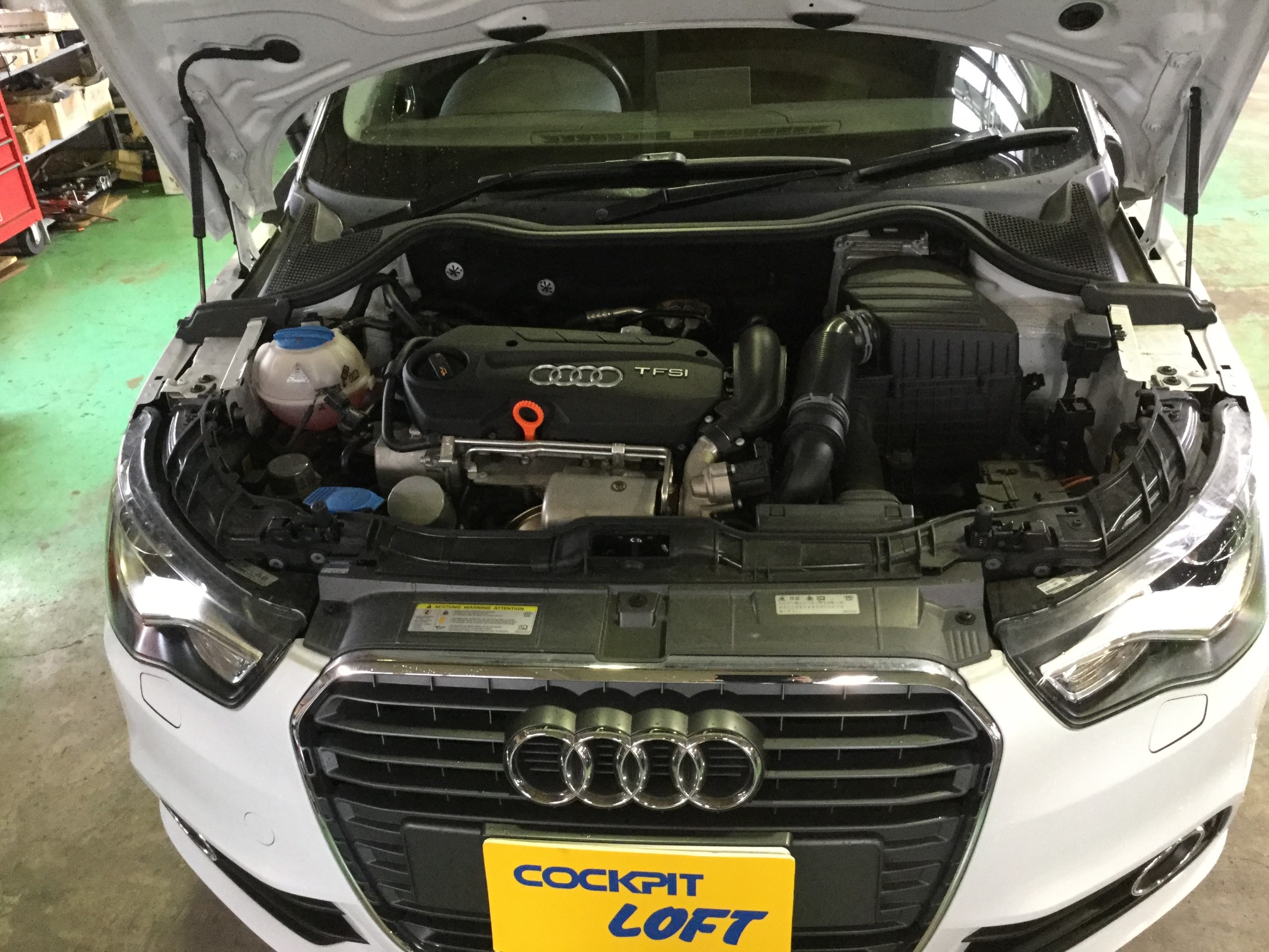 アウディa1 Hidバルブ交換 エンジンオイル交換 アウディ A1 Hid Led その他電装系 Hid Led その他電装系 Hidシステム取付 スタッフ日記 コクピット ロフト柏﨑店 車のカスタマイズにかかわるスタッフより