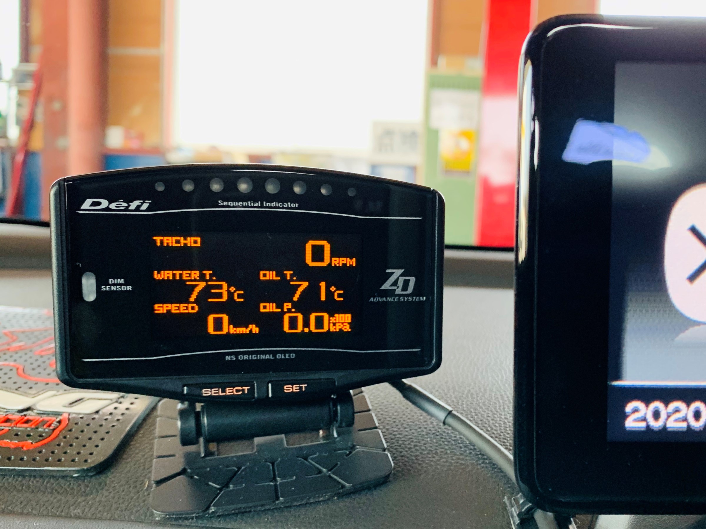 S660 × Defi追加メーター 他もろもろ | ホンダ S660 HID・LED（その他電装系） HID・LED（その他電装系） >  その他各種チューニングパーツ取付 | スタッフ日記 | コクピット 121 | 車のカスタマイズにかかわるスタッフより