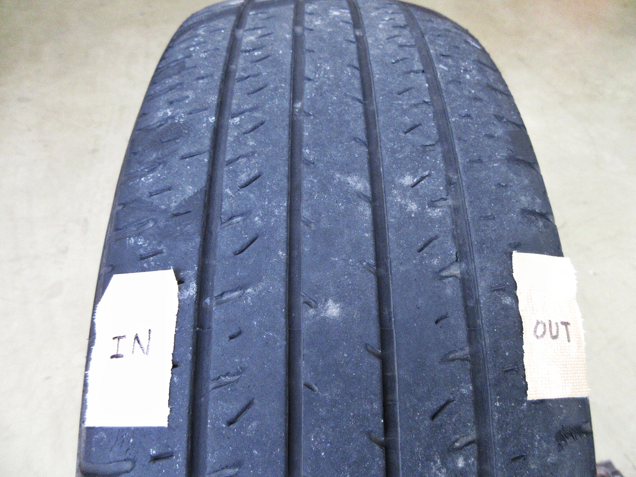 トヨタ ノア W×B（ZRR80W）& REGNO GRVⅡ（レグノ ジーアールブイ ツー 